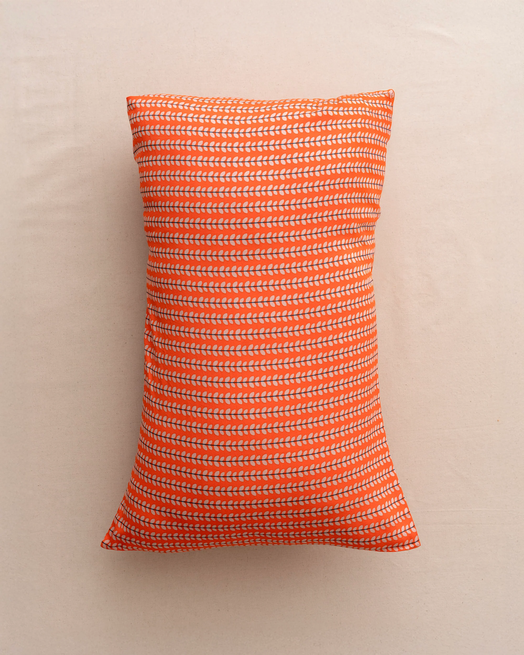 Queen-Size Bed Sheet - Orange Petals - Image 7