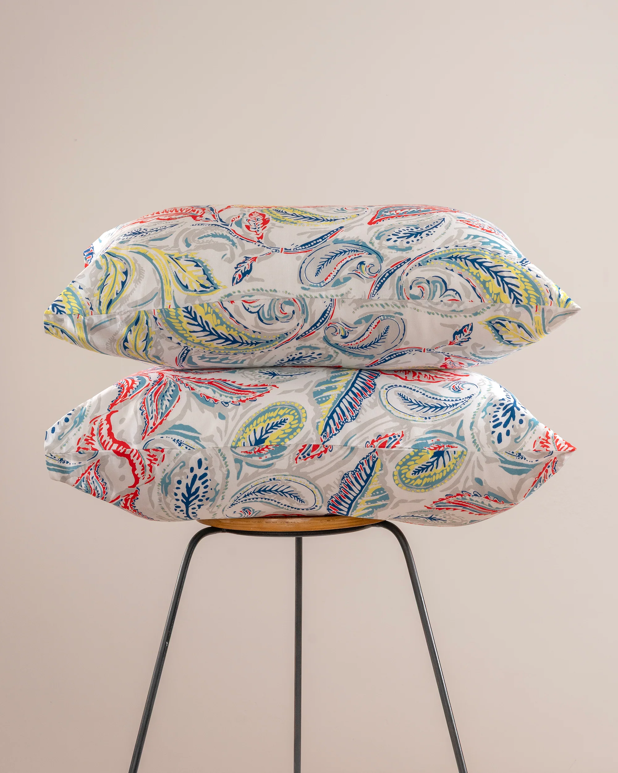 Queen-Size Bed Sheet - Multi Leaf - Image 6