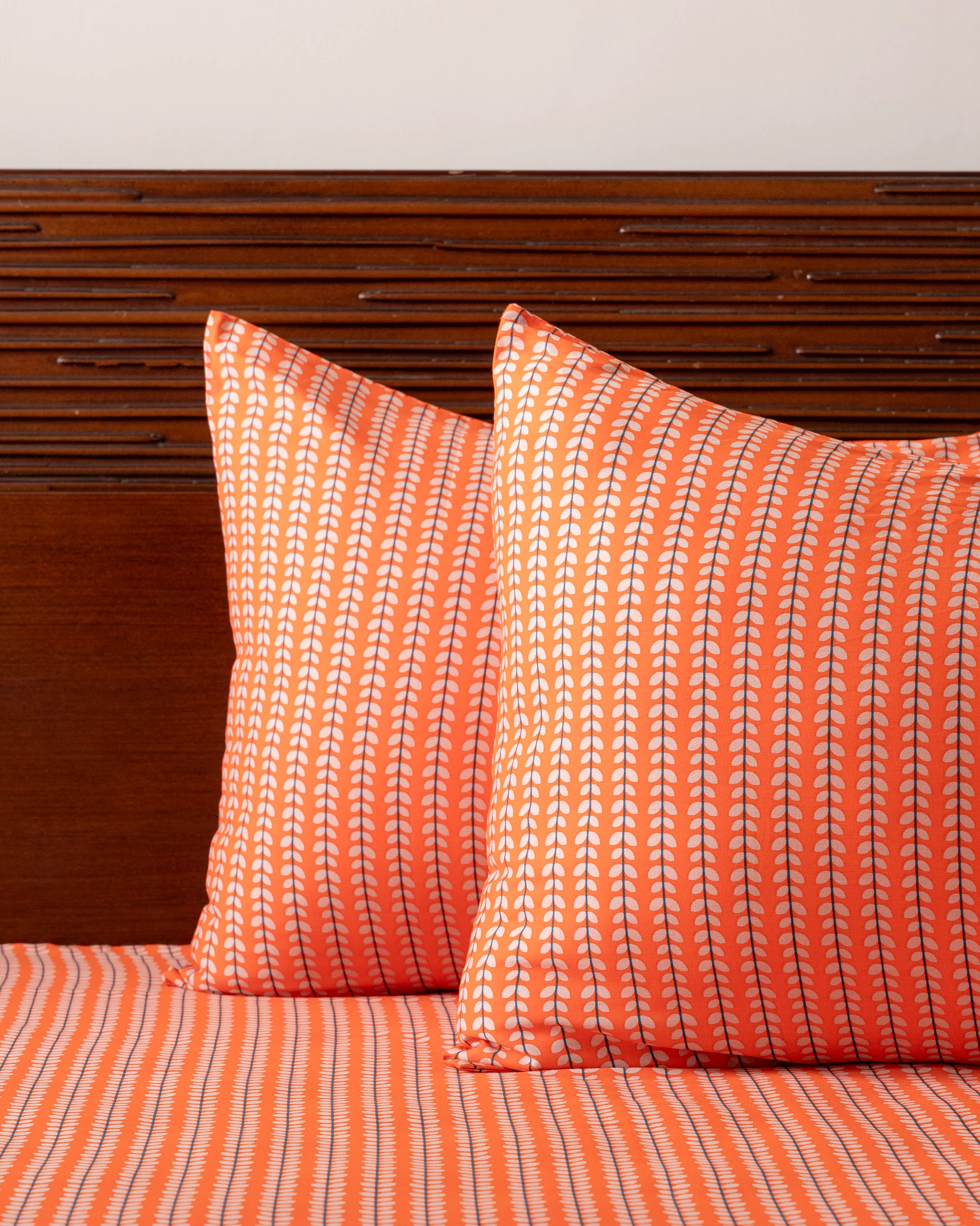 King-Size Bed Sheet - Orange Petals - Image 5