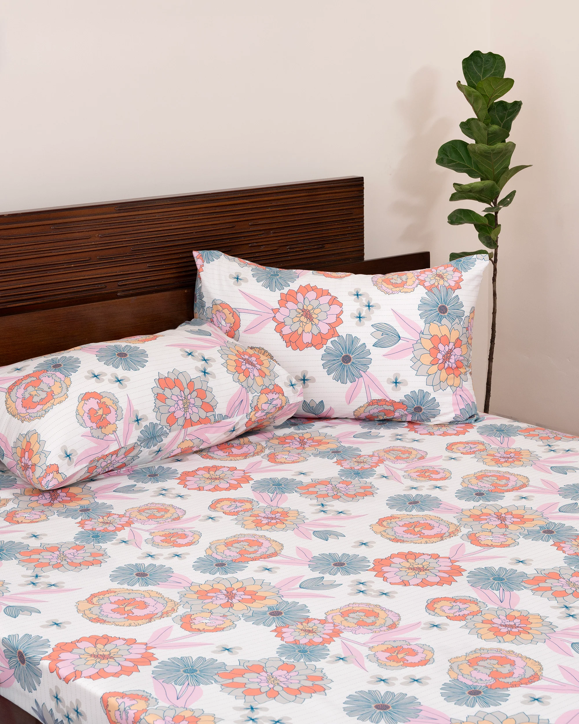 King-Size Bed Sheet - Coral Blossom - Image 3