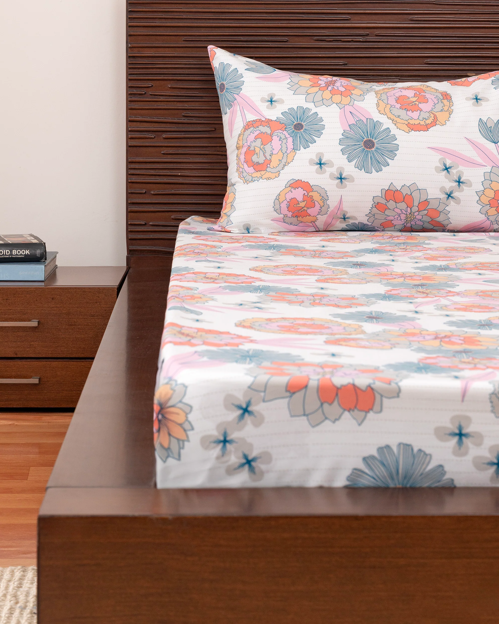 King-Size Bed Sheet - Coral Blossom - Image 5