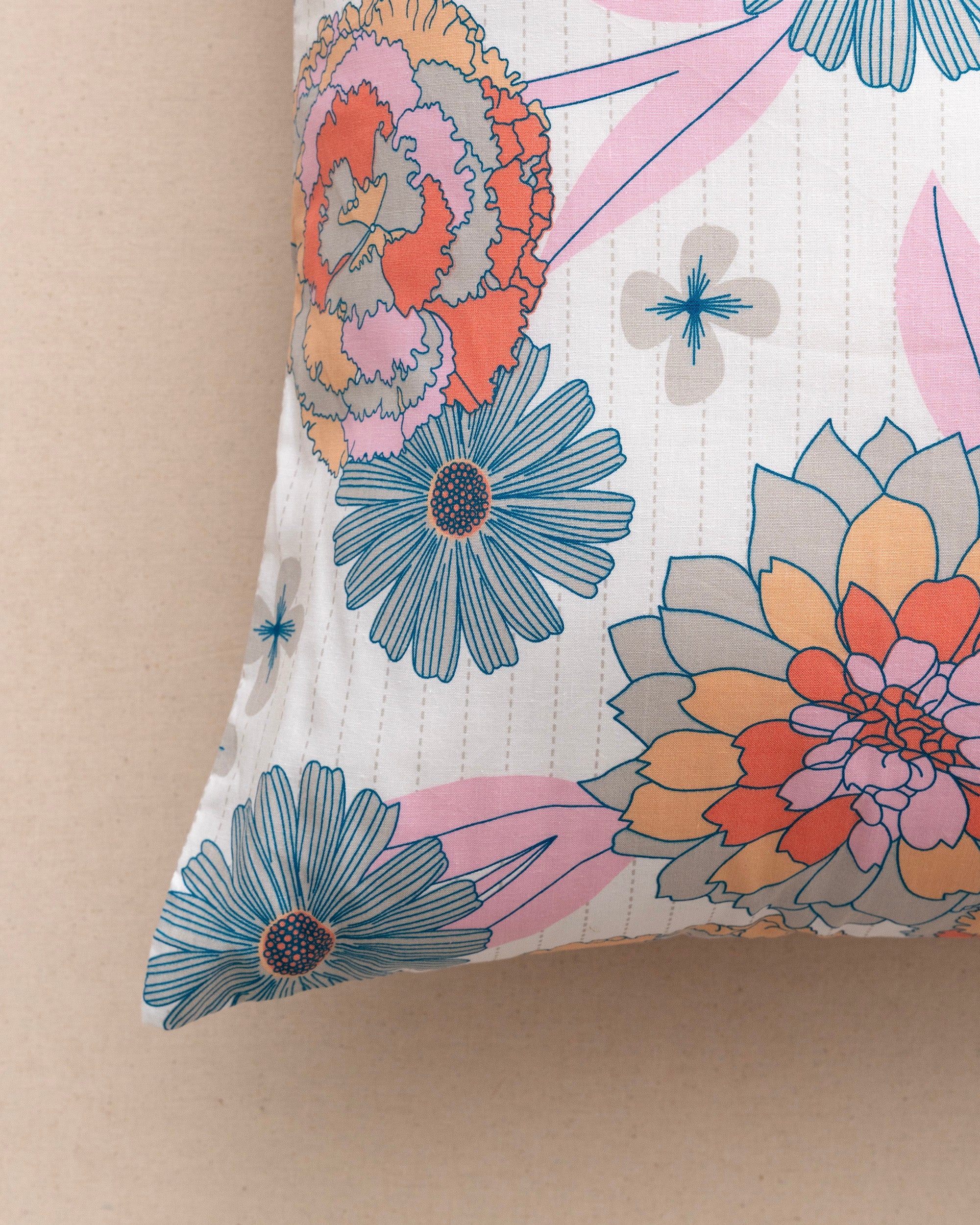 King-Size Bed Sheet - Coral Blossom - Image 7