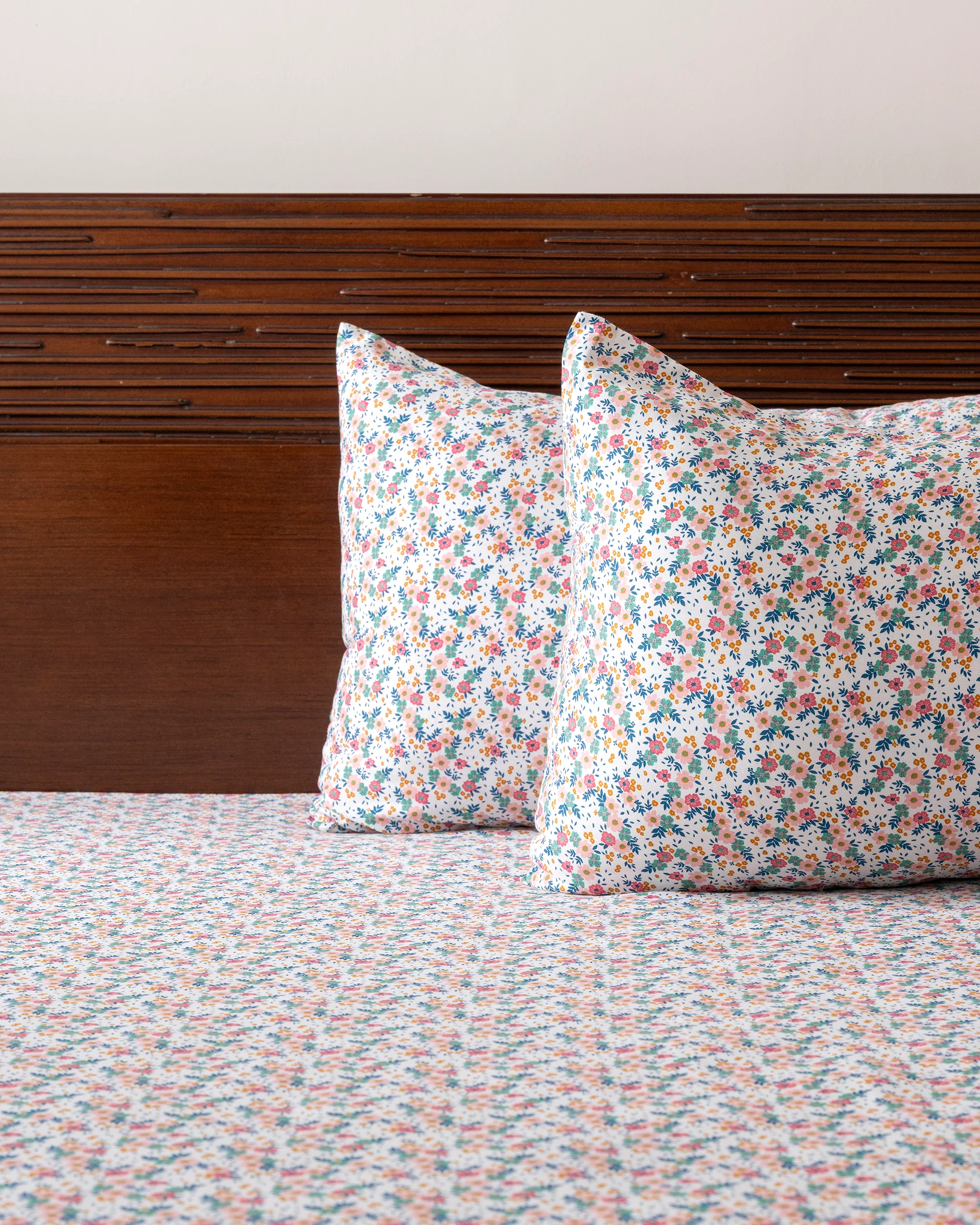 King-Size Bed Sheet - Floral Cascade - Image 4