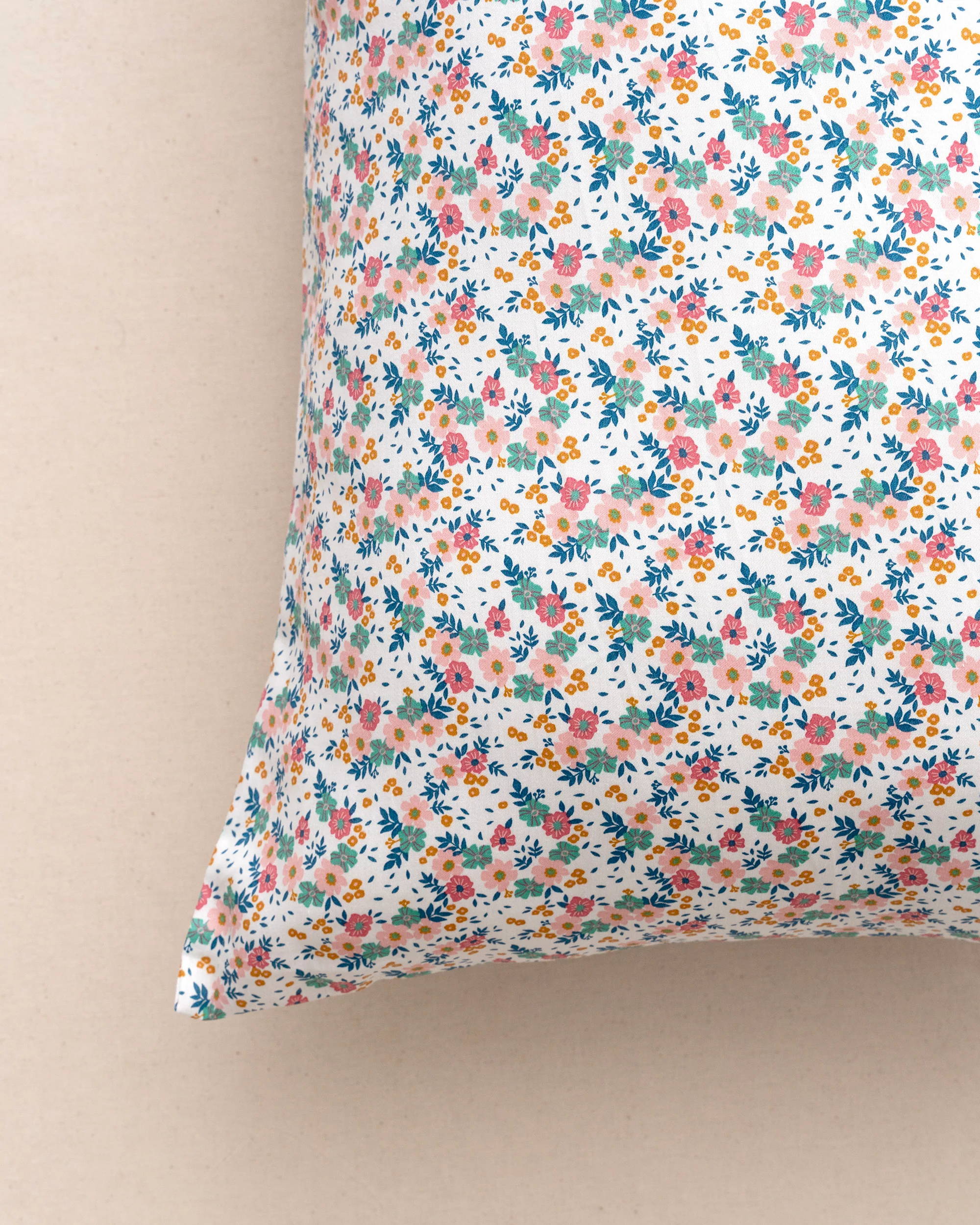 King-Size Bed Sheet - Floral Cascade - Image 8