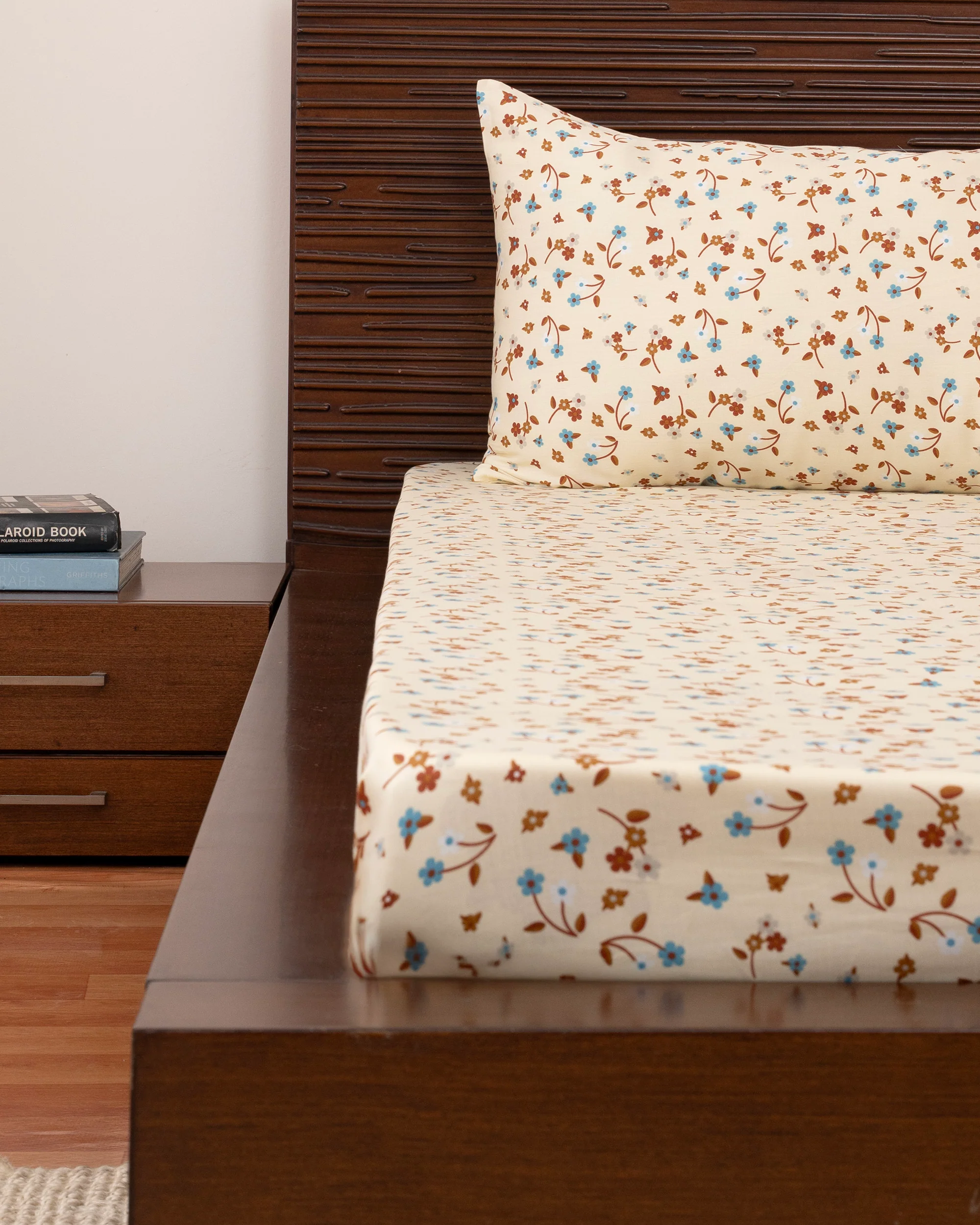 King-Size Bed Sheet - Cream - Image 5