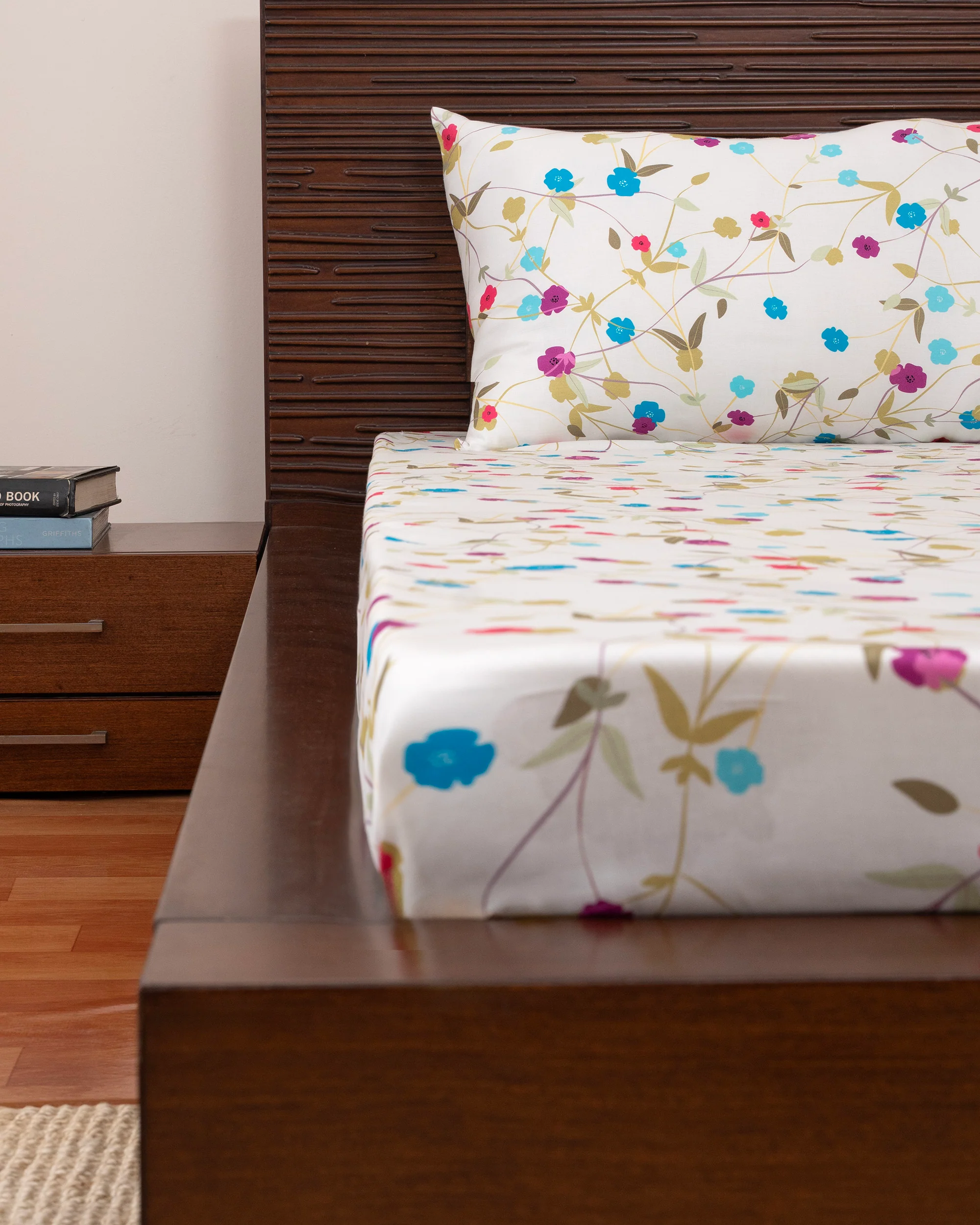 King-Size Bed Sheet - Multi Floral - Image 4