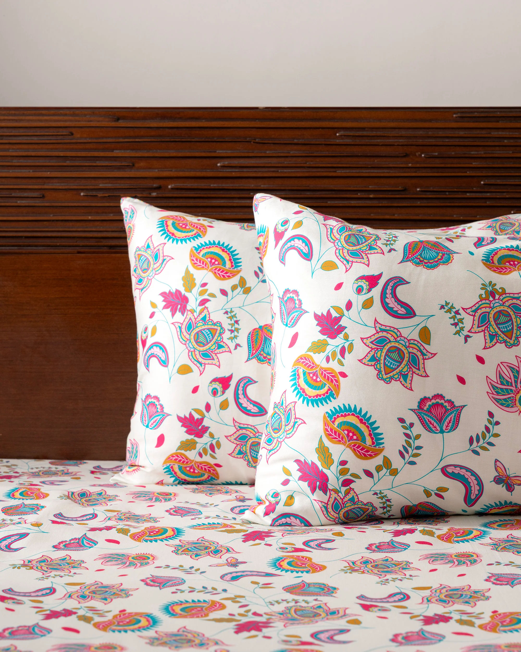 King-Size Bed Sheet - Multicolor Paisley - Image 5