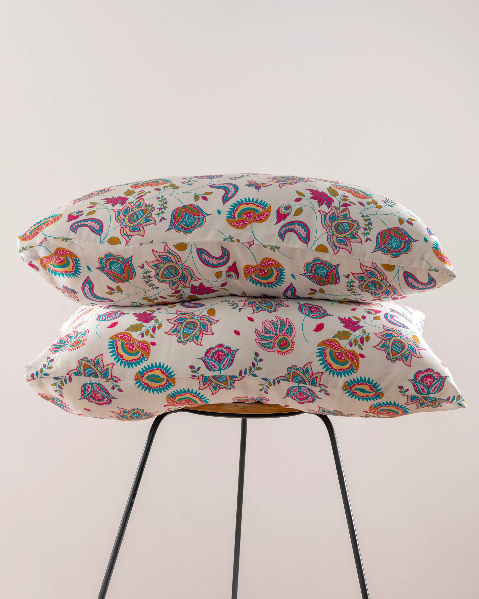 King-Size Bed Sheet - Multicolor Paisley - Image 6