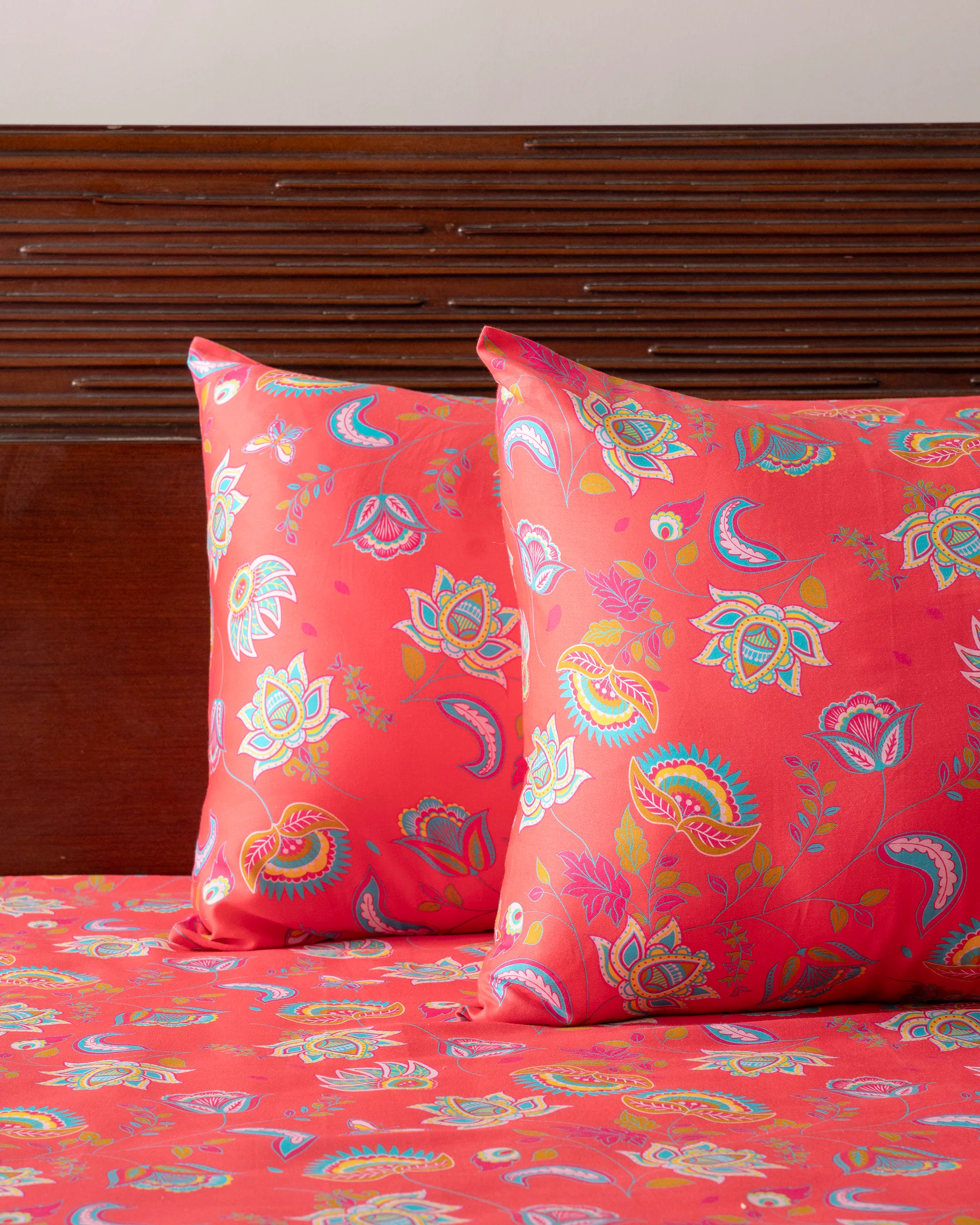 Queen-Size Bed Sheet - Multicolor Paisley - Image 5