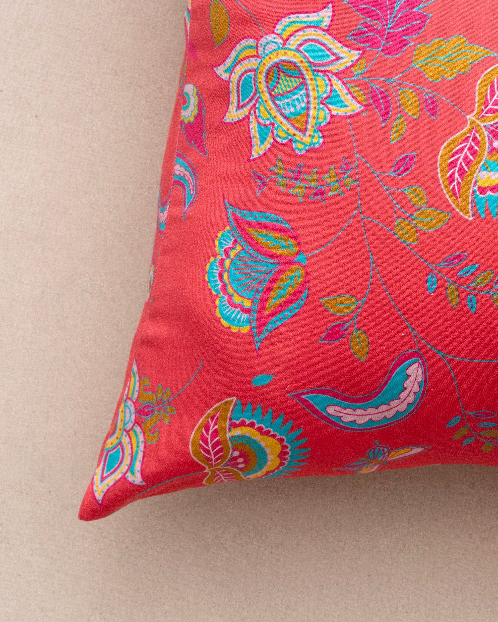 Queen-Size Bed Sheet - Multicolor Paisley - Image 8