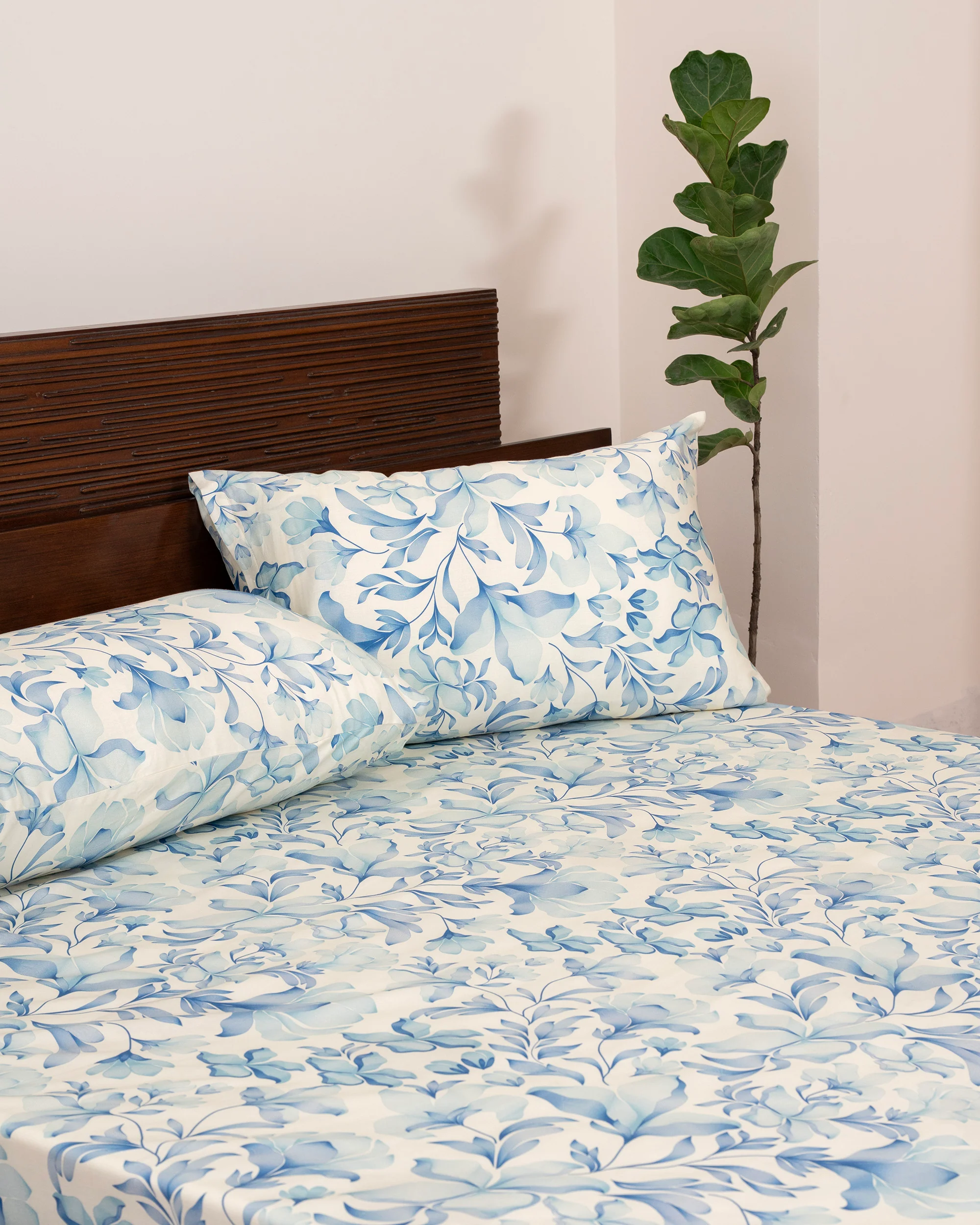 Queen-Size Bed Sheet - Power Blue - Image 3