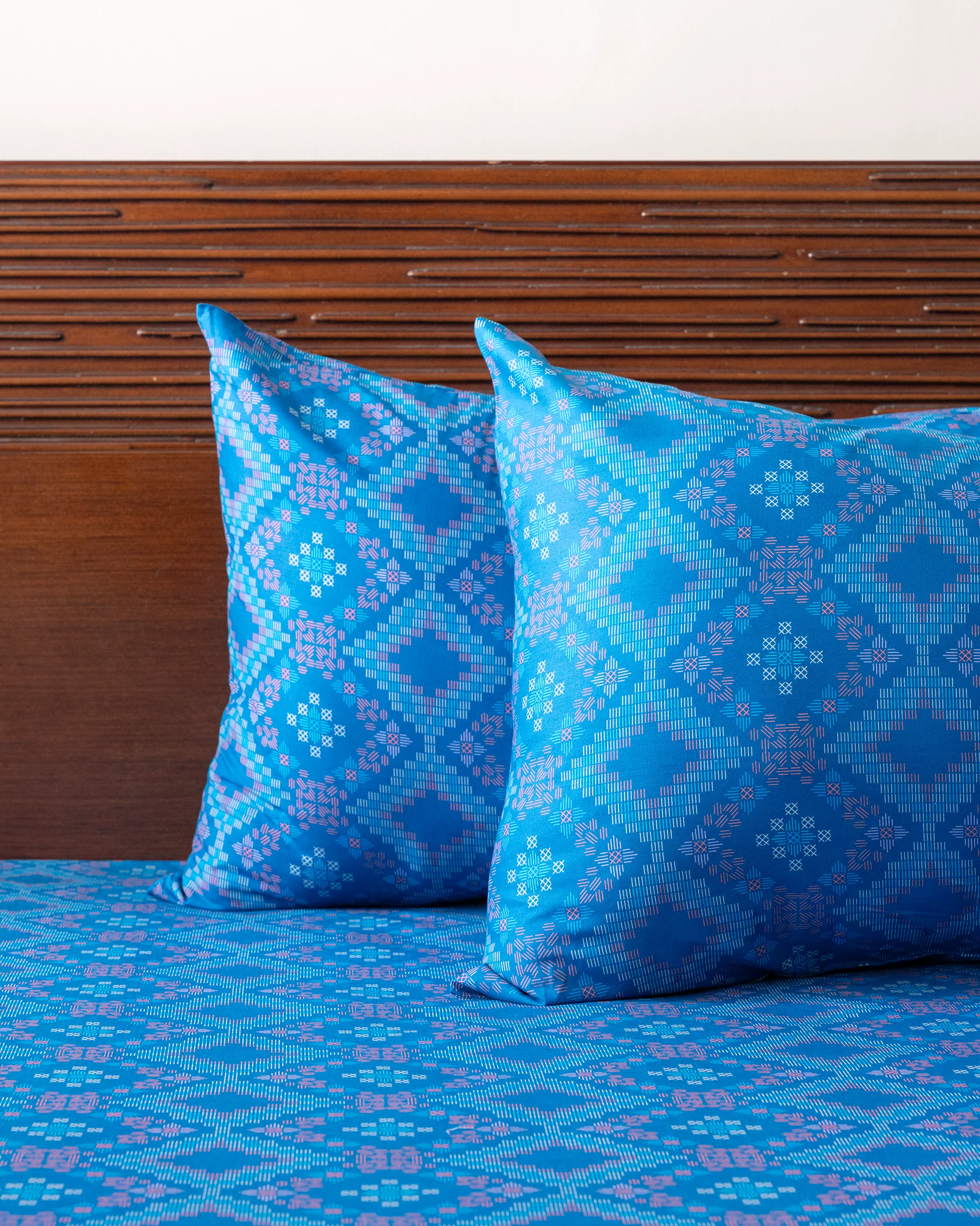 King-Size Bed Sheet - Indigo Blue - Image 3
