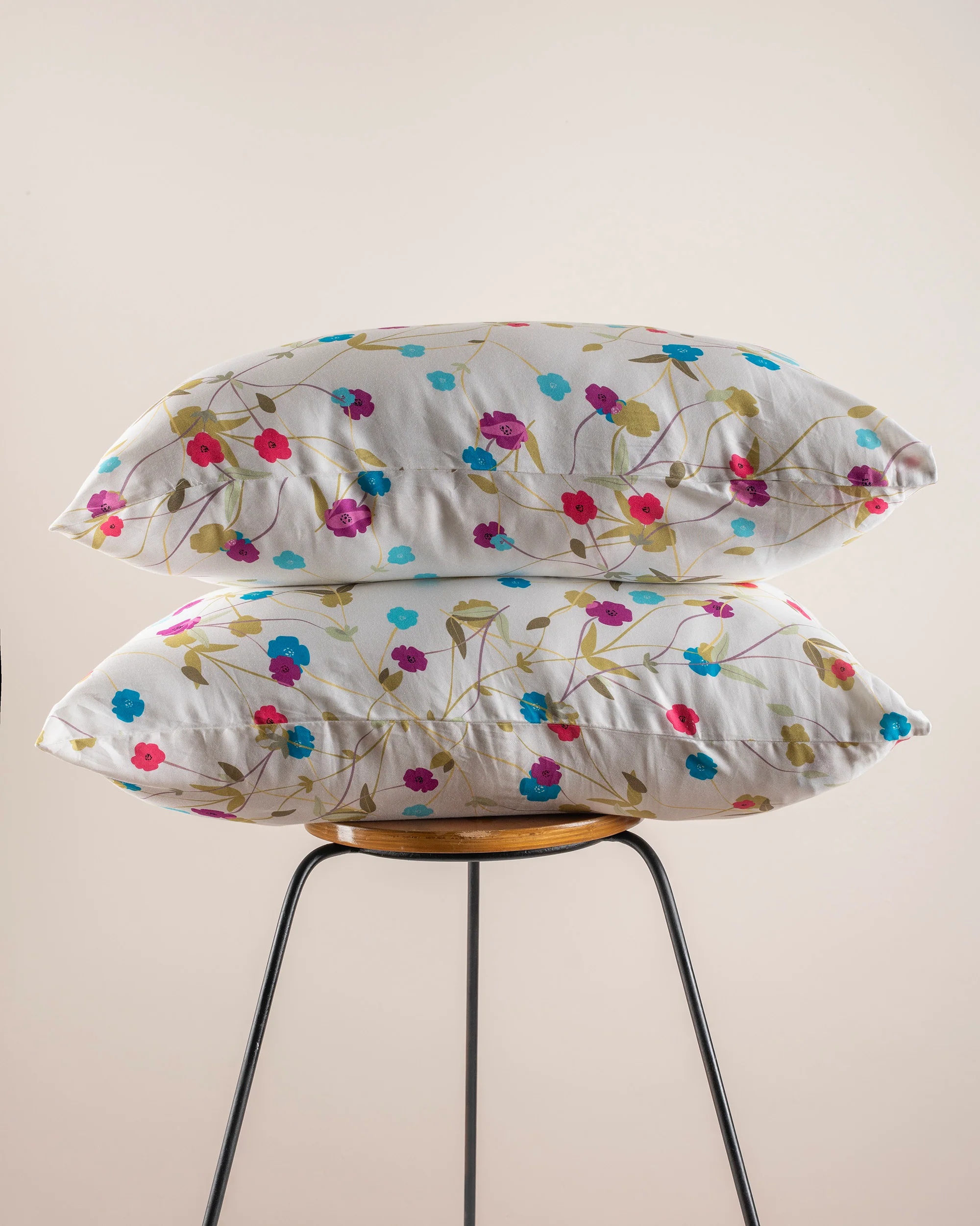 Queen-Size Bed Sheet - Multi Floral - Image 6