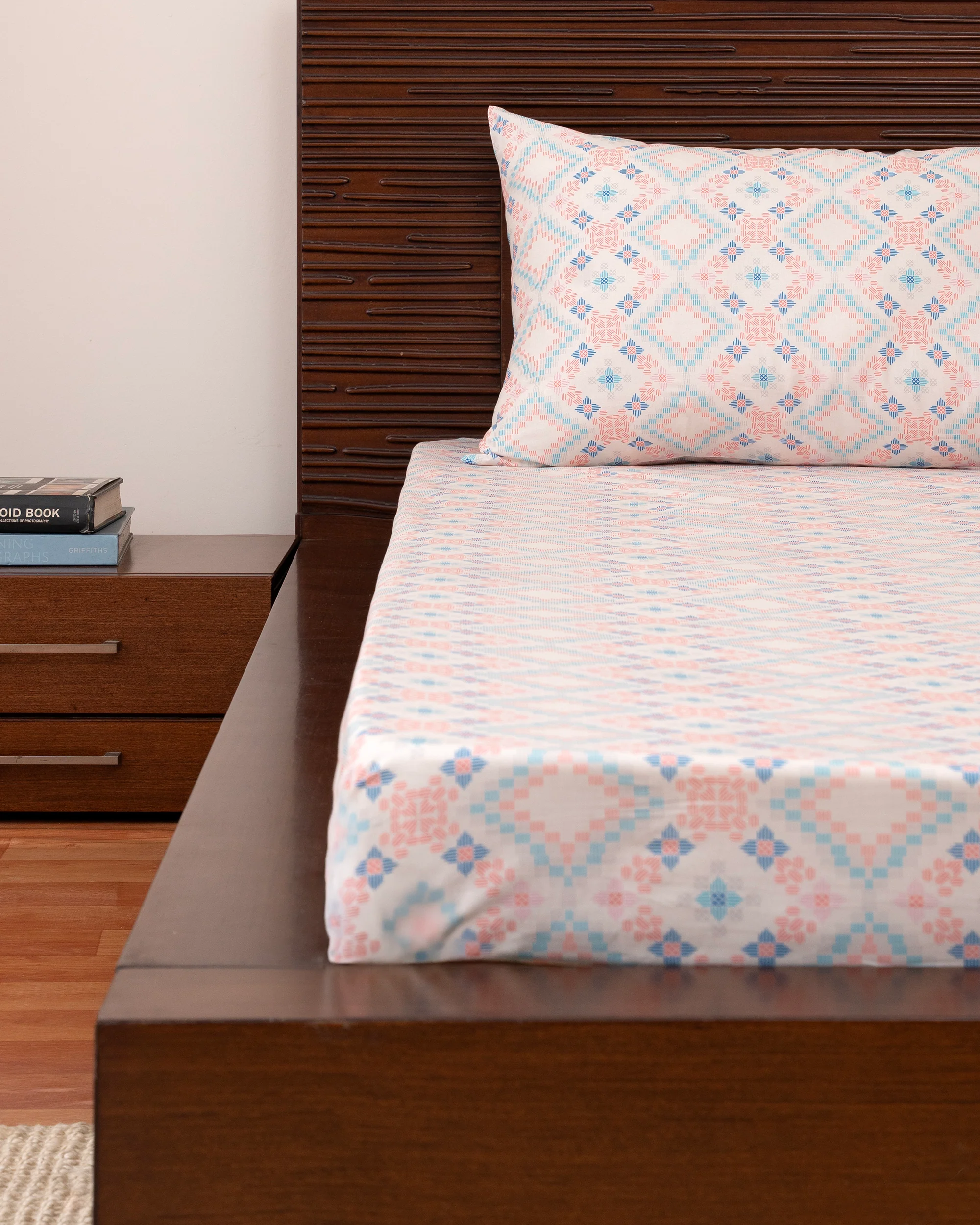 King-Size Bed Sheet - Pastel Rose - Image 3