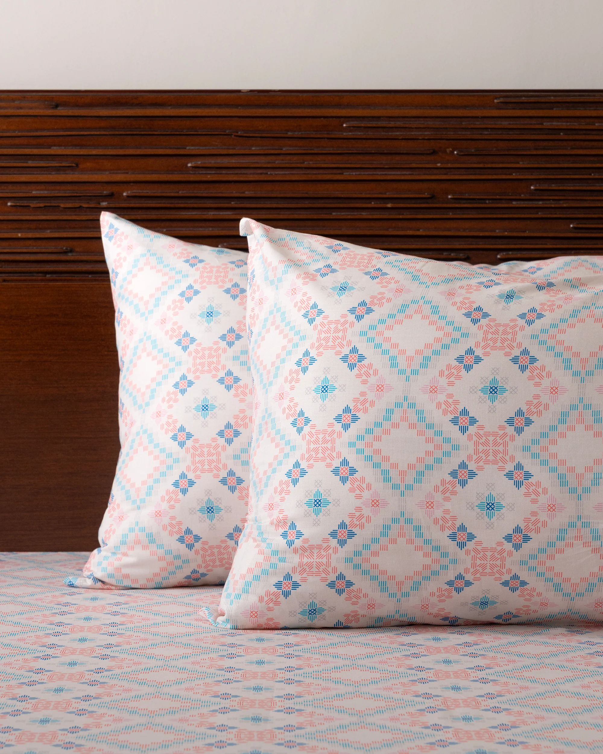 King-Size Bed Sheet - Pastel Rose - Image 4