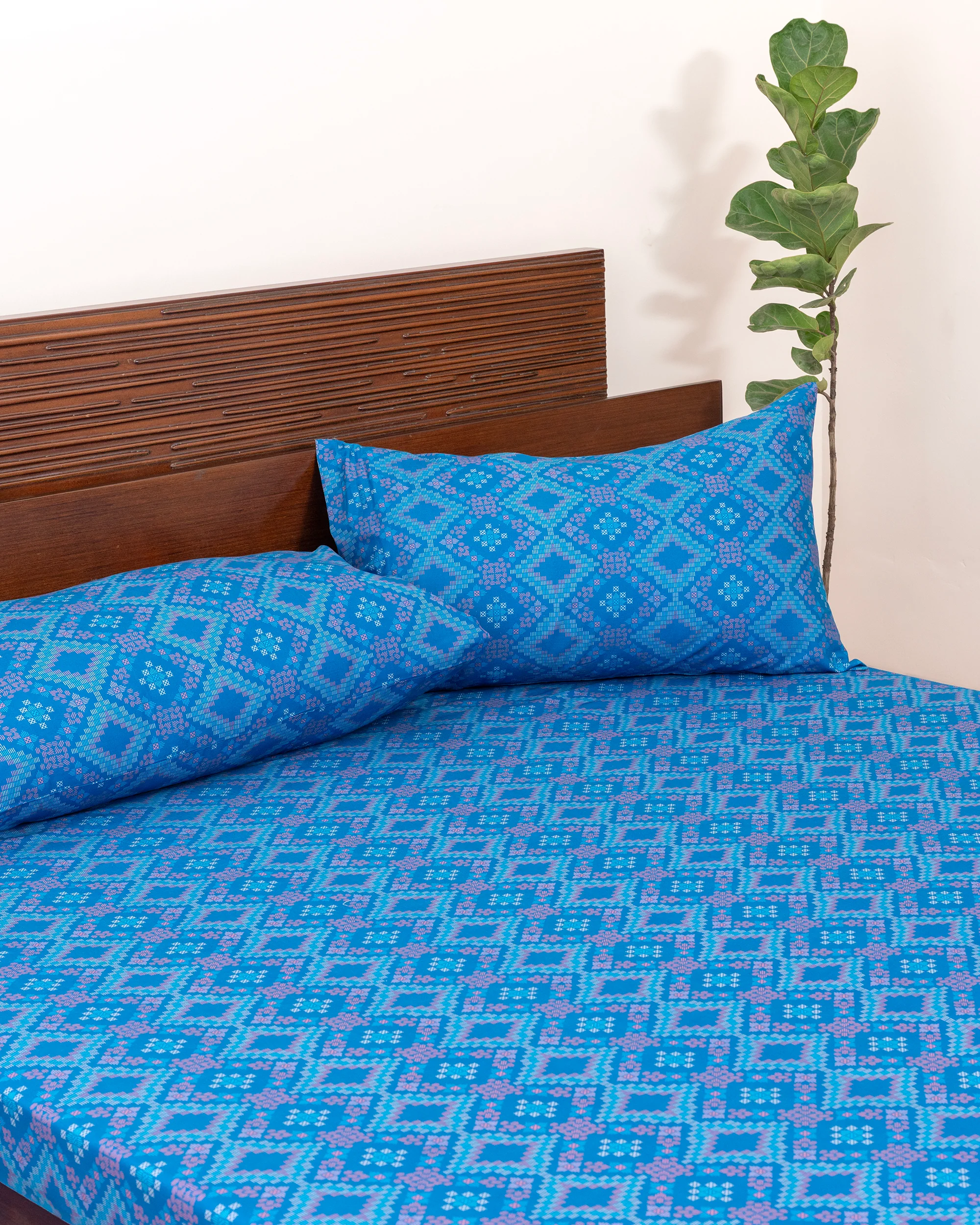 Queen-Size Bed Sheet - Indigo Blue - Image 2