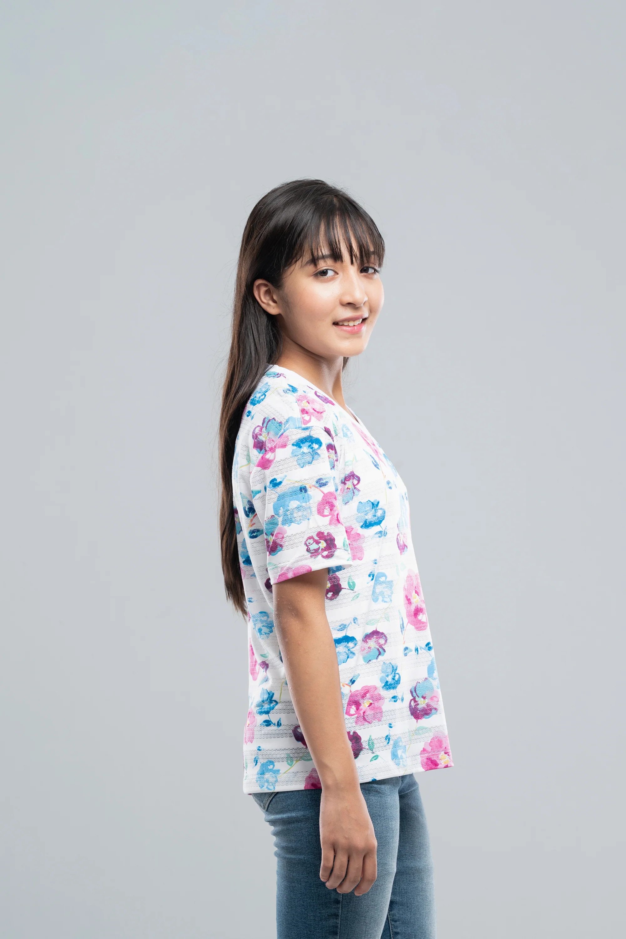 Junior Girls' Athleisure T-Shirt (10-14 Years) - Image 3