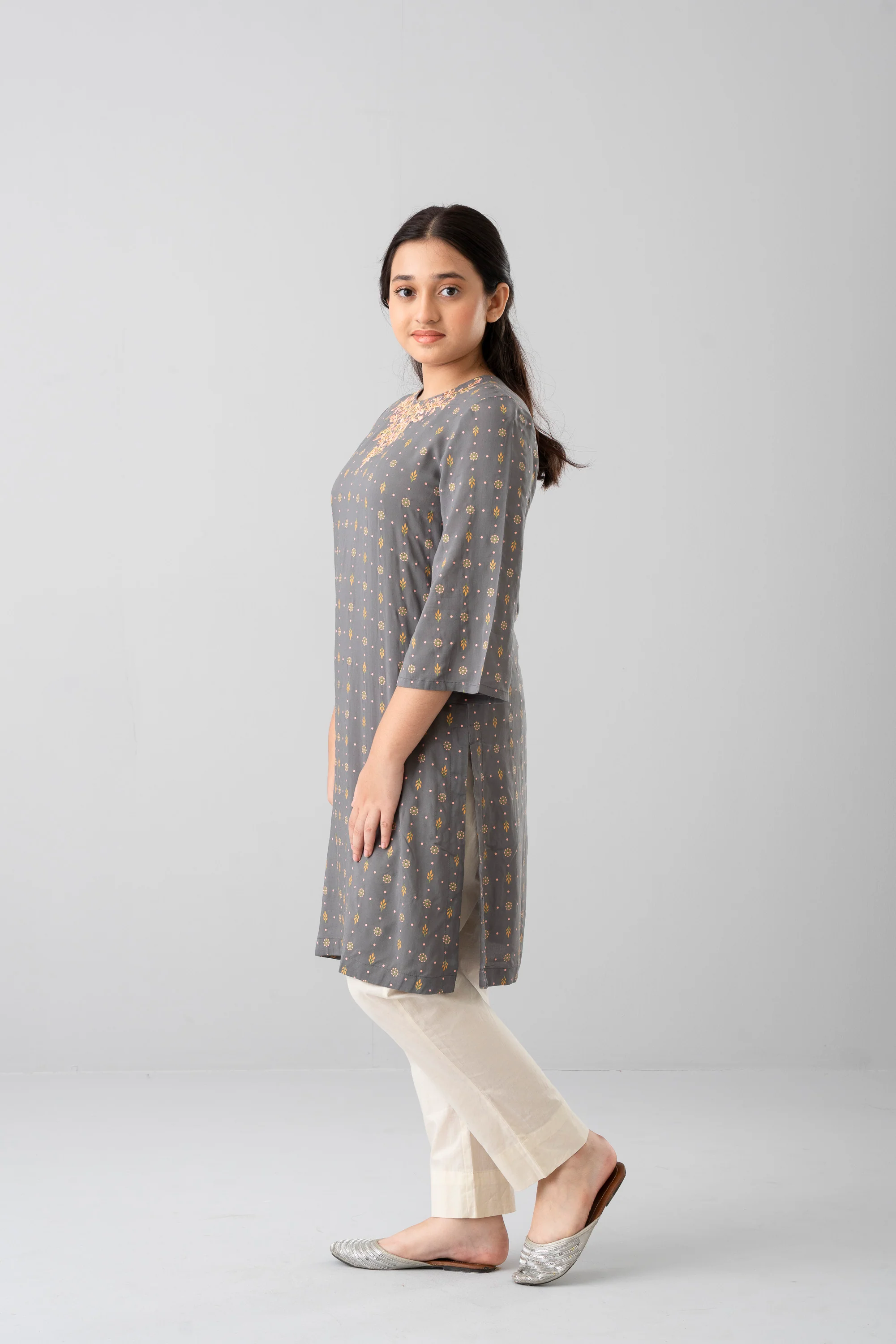 Junior Girls Ethnic Top (10-14 Years) - Image 9