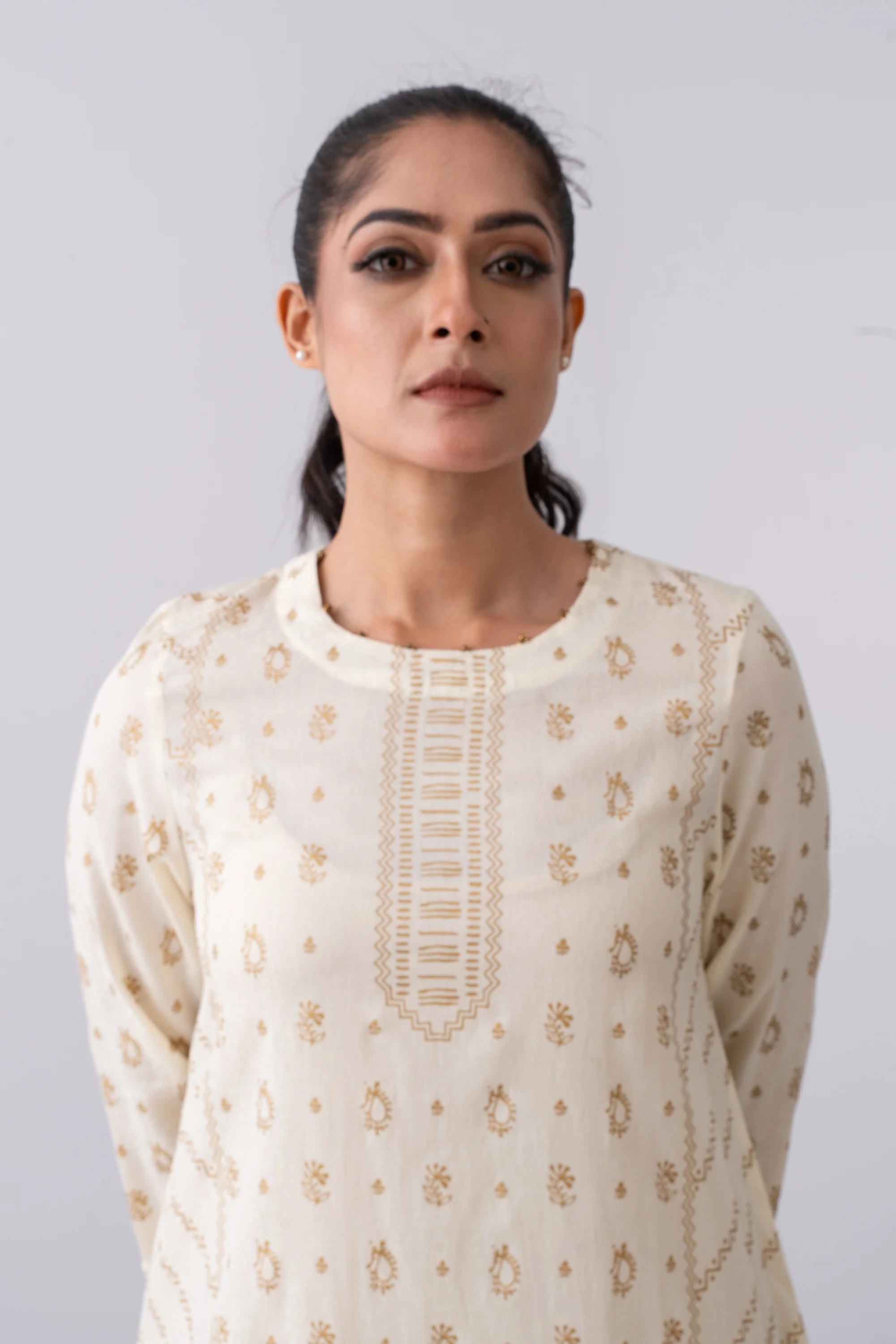 Metallic Printed Two Piece Lawn Salwar Kameez Suit - Image 10