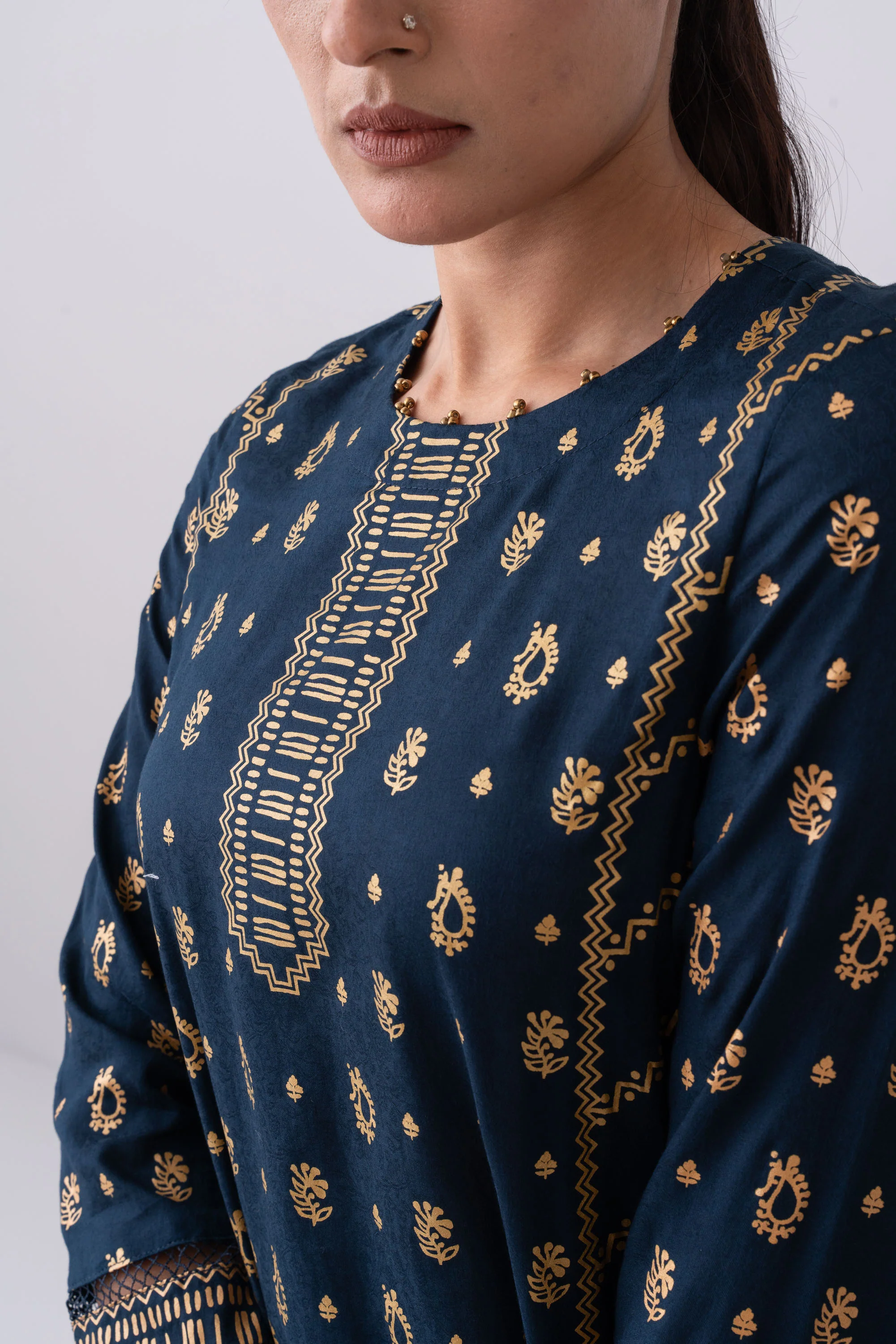 Metallic Printed Two Piece Lawn Salwar Kameez Suit - Image 5