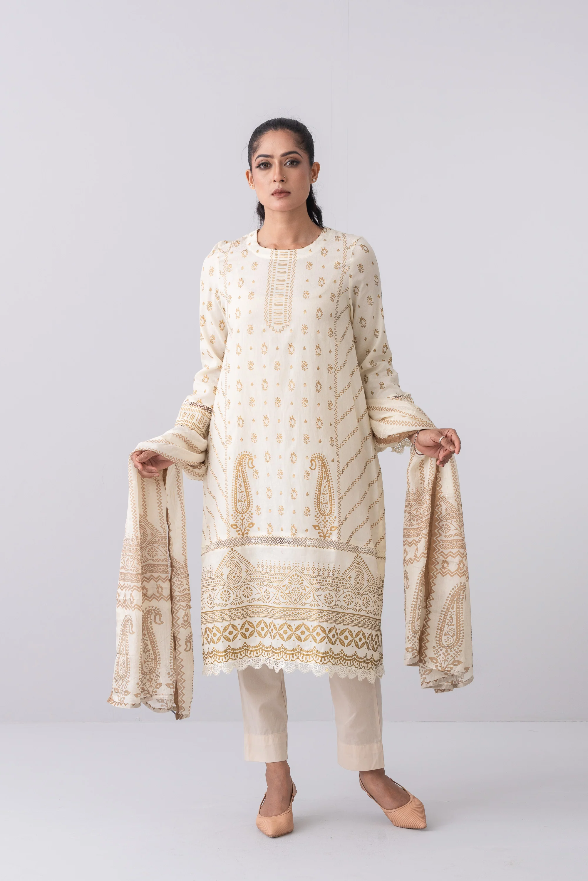 Metallic Printed Two Piece Lawn Salwar Kameez Suit - Image 7