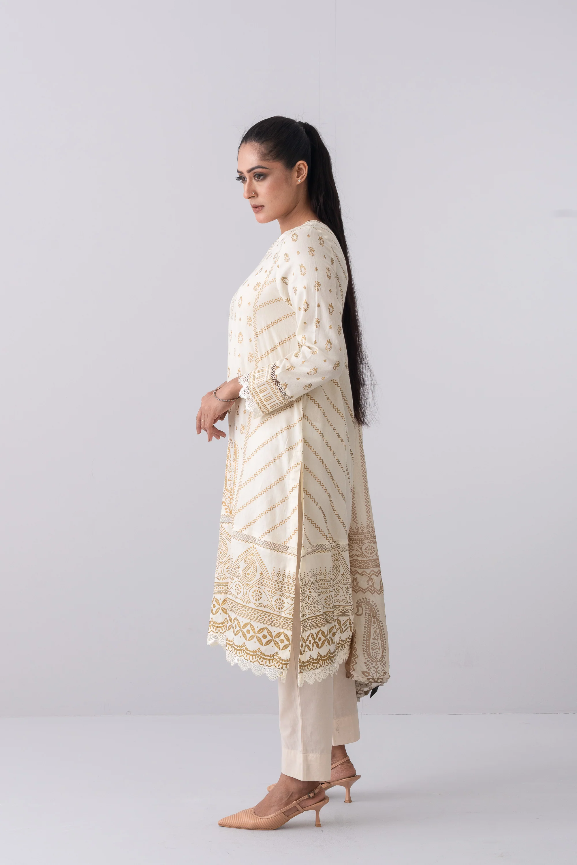 Metallic Printed Two Piece Lawn Salwar Kameez Suit - Image 8