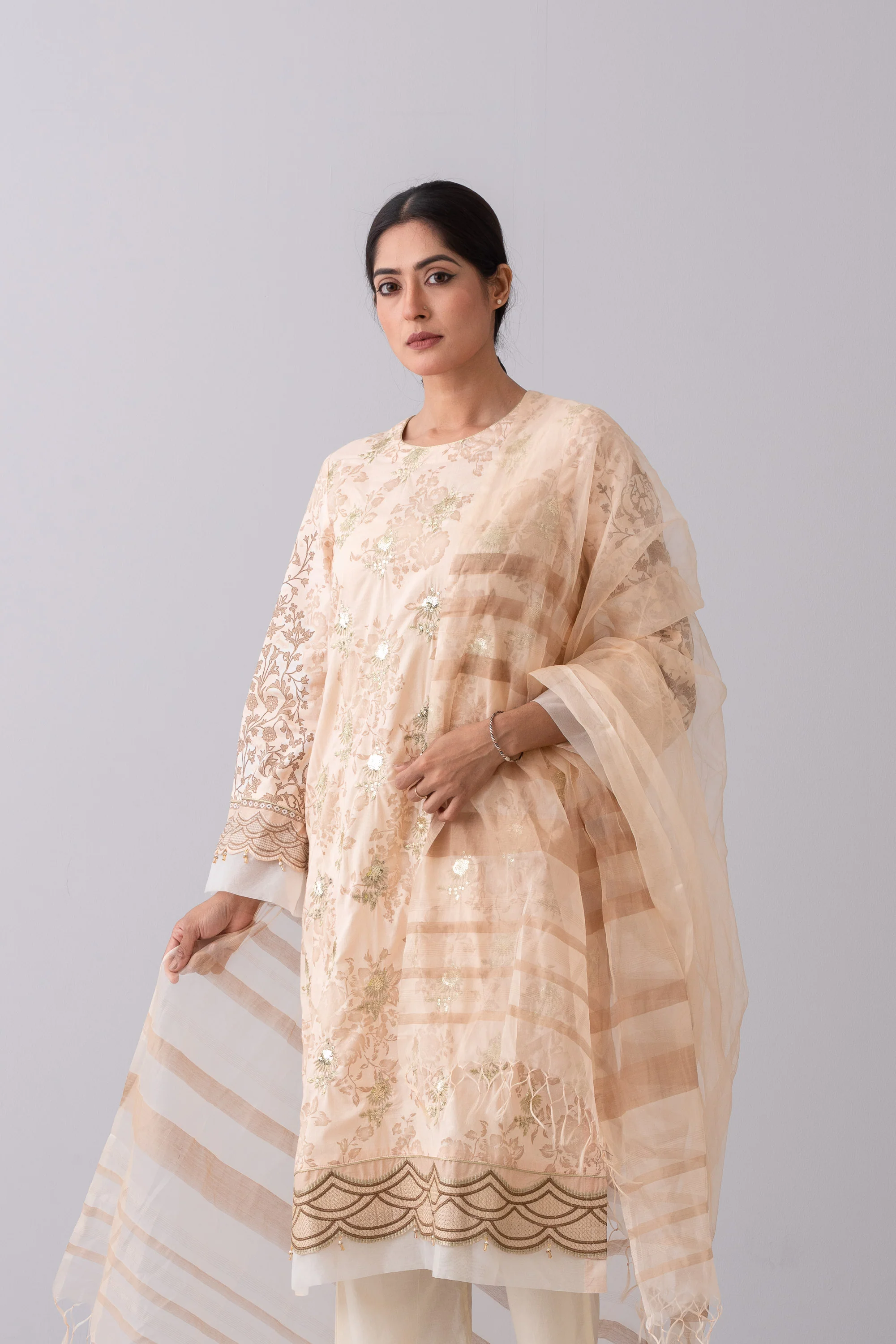 Smart Fit Embroidered Two-Piece Lawn with Silk Dupatta - Image 10