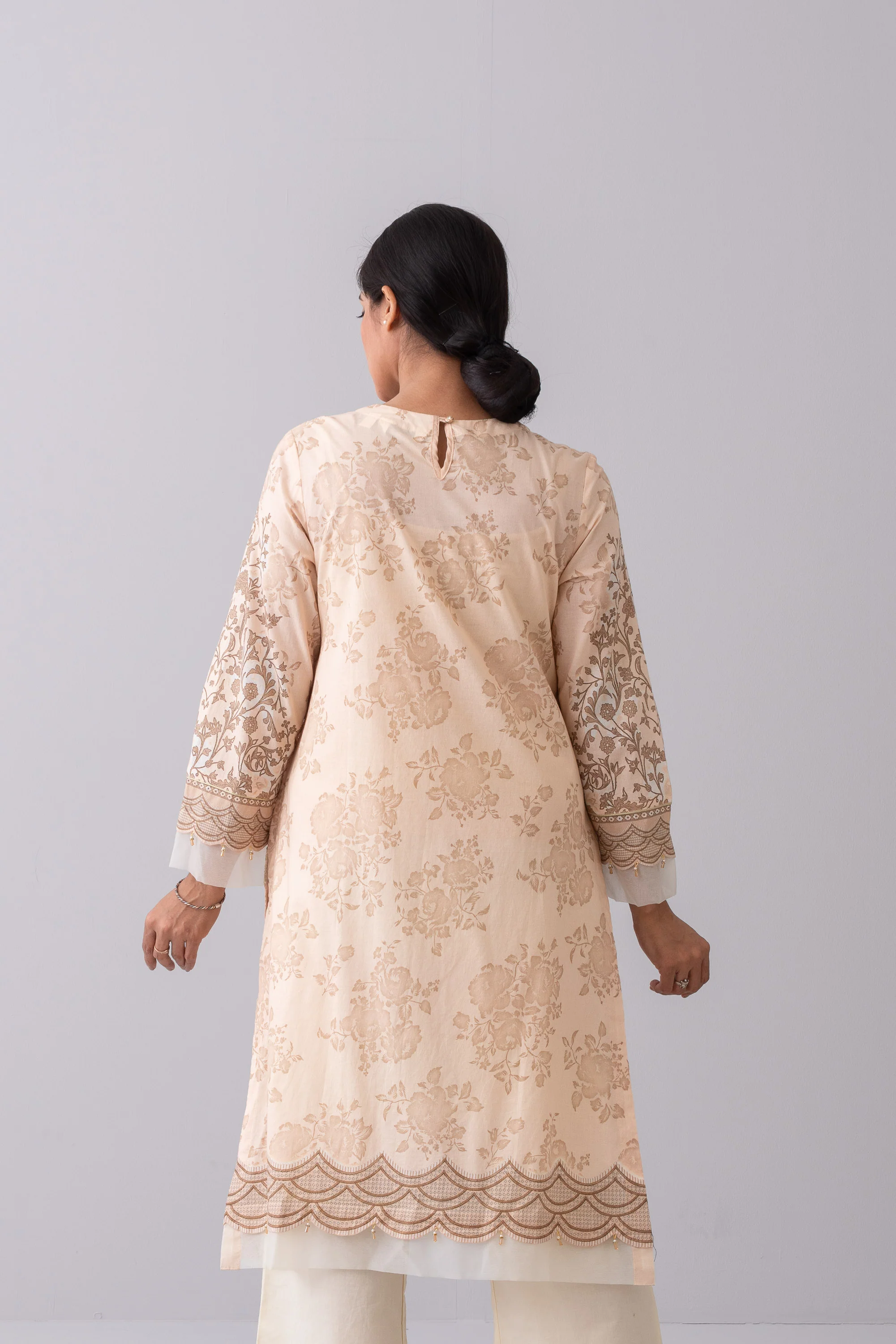 Smart Fit Embroidered Two-Piece Lawn with Silk Dupatta - Image 8