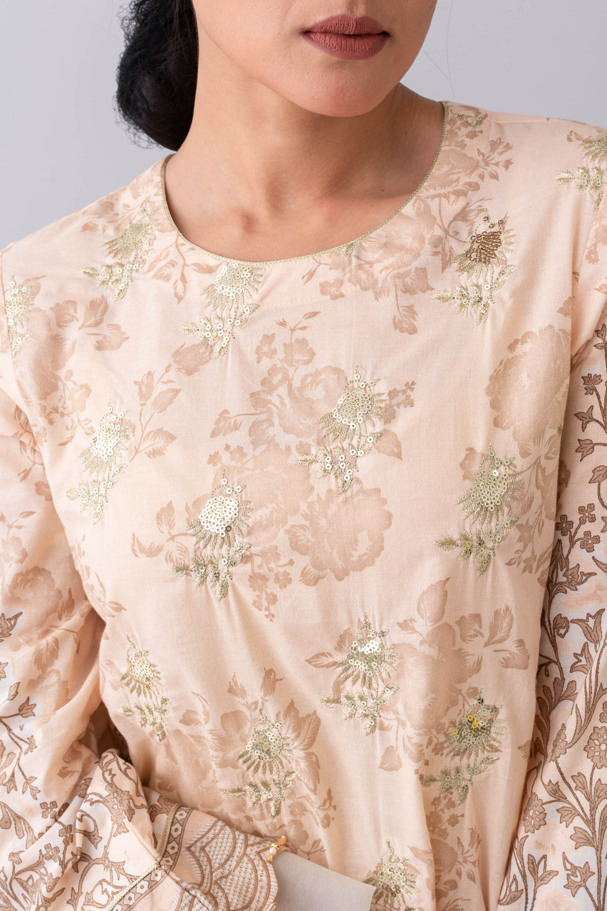 Smart Fit Embroidered Two-Piece Lawn with Silk Dupatta - Image 9