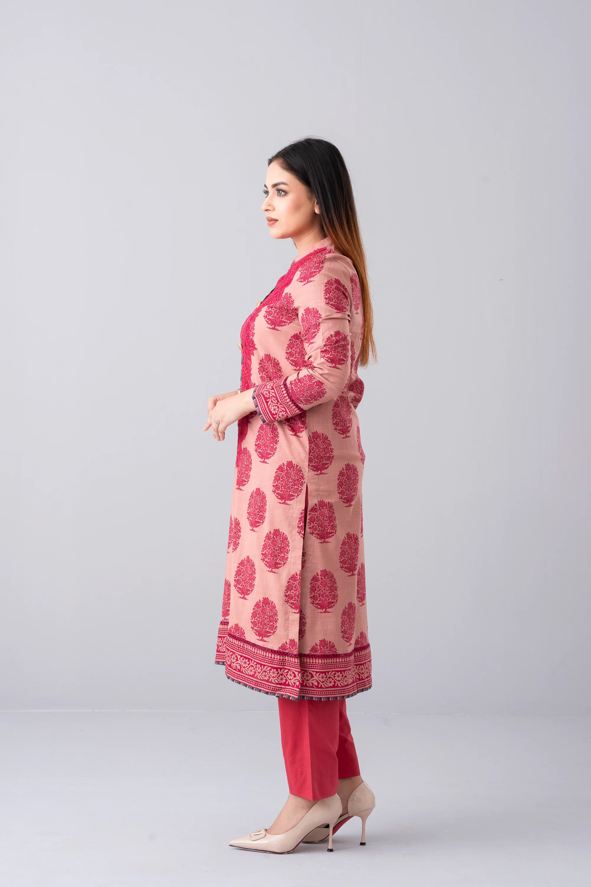 Smart Fit Printed Khaddar Two-Piece Lawn - Image 3