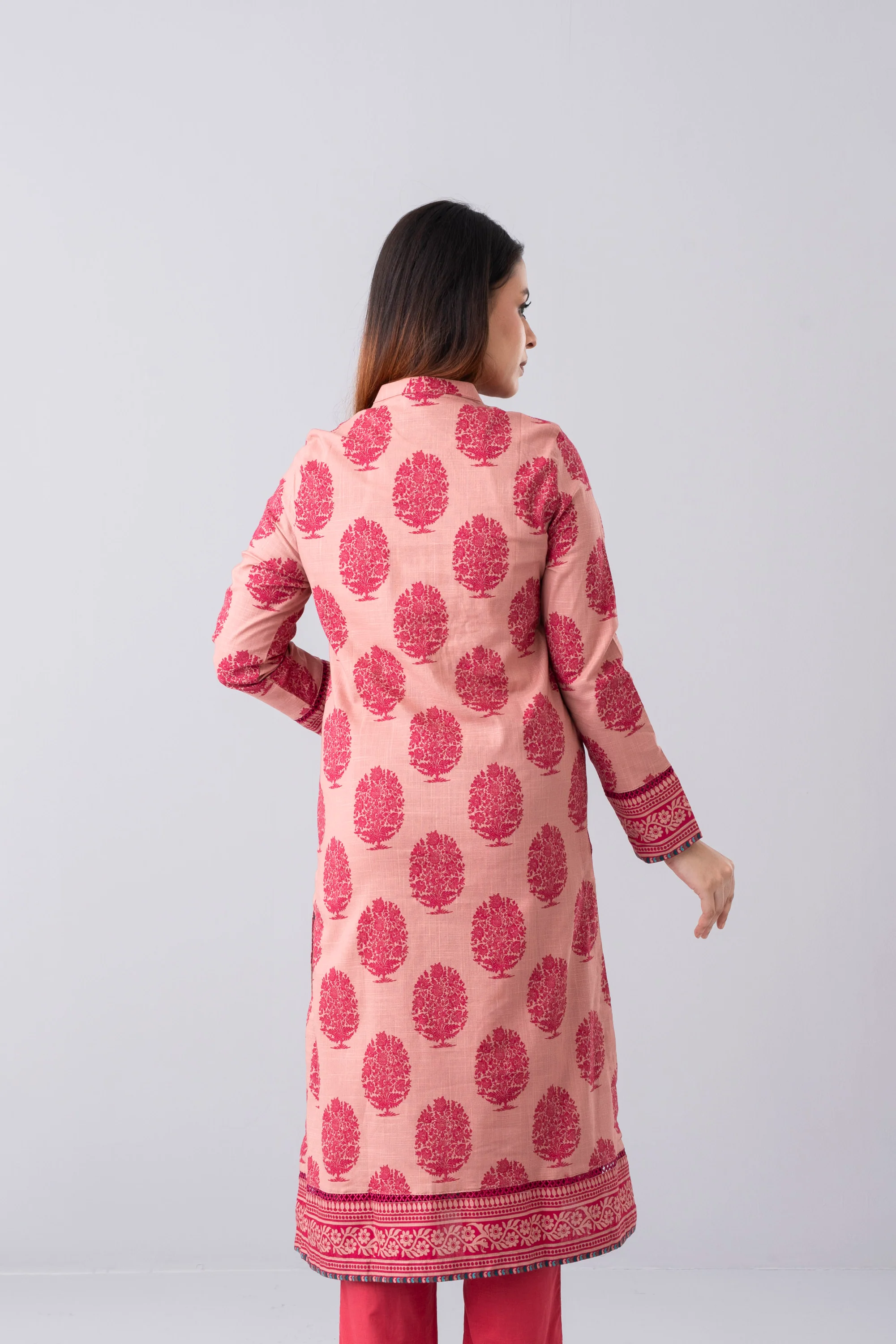 Smart Fit Printed Khaddar Two-Piece Lawn - Image 4