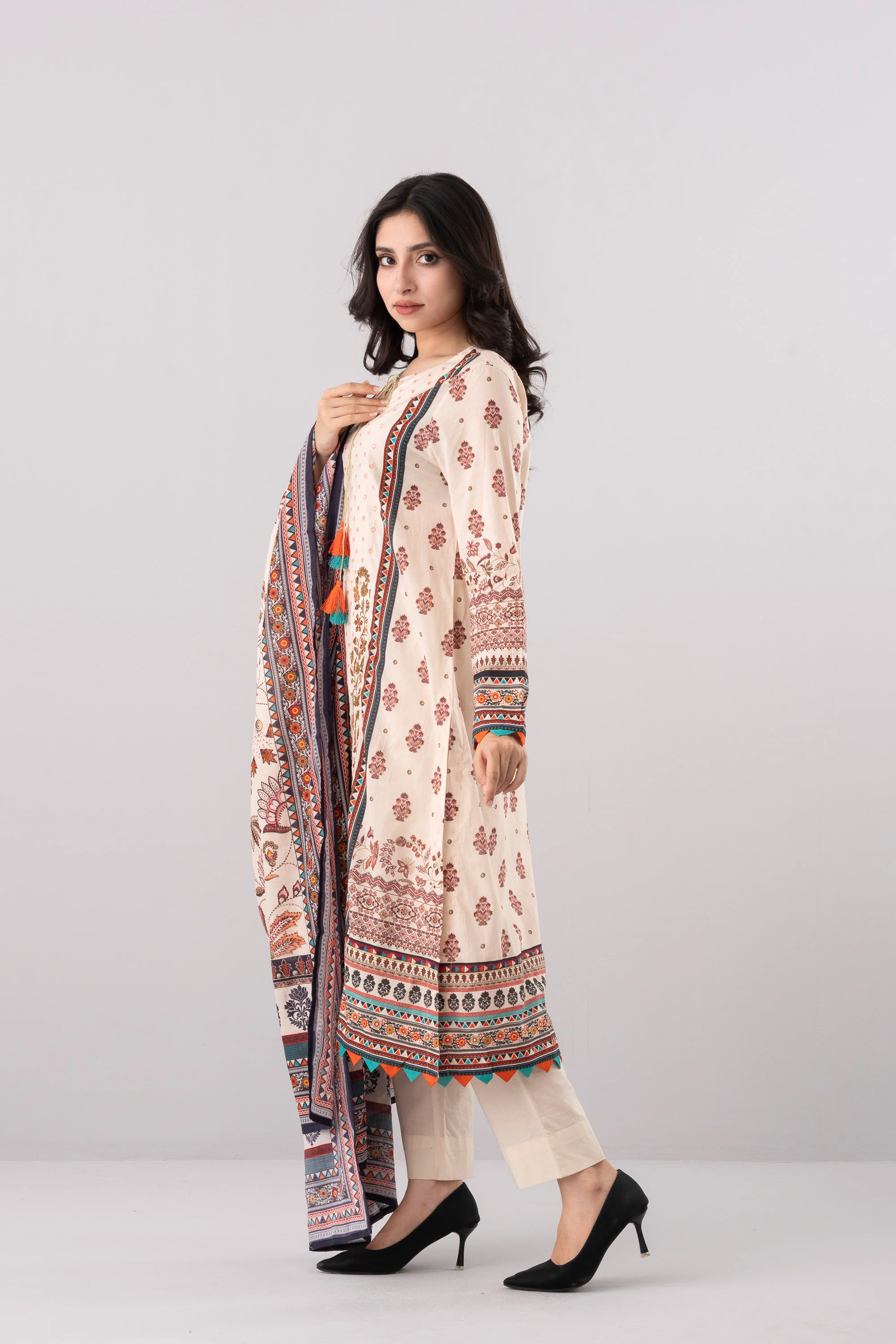 Smart Fit Printed Two-Piece Semi-Formal Lawn - Image 3
