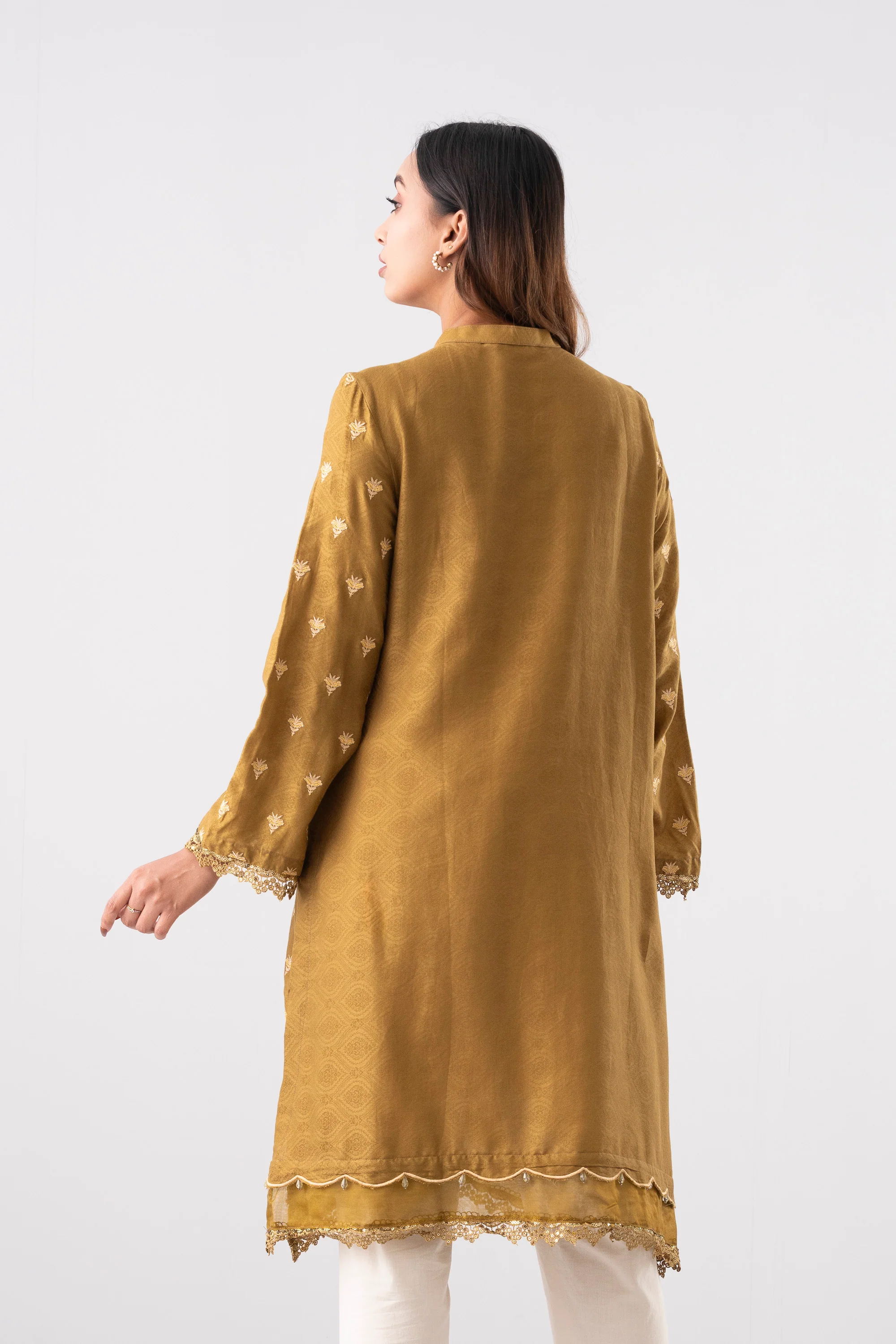 Smart Fit Embroidered Two-Piece Lawn with Silk Dupatta - Image 5