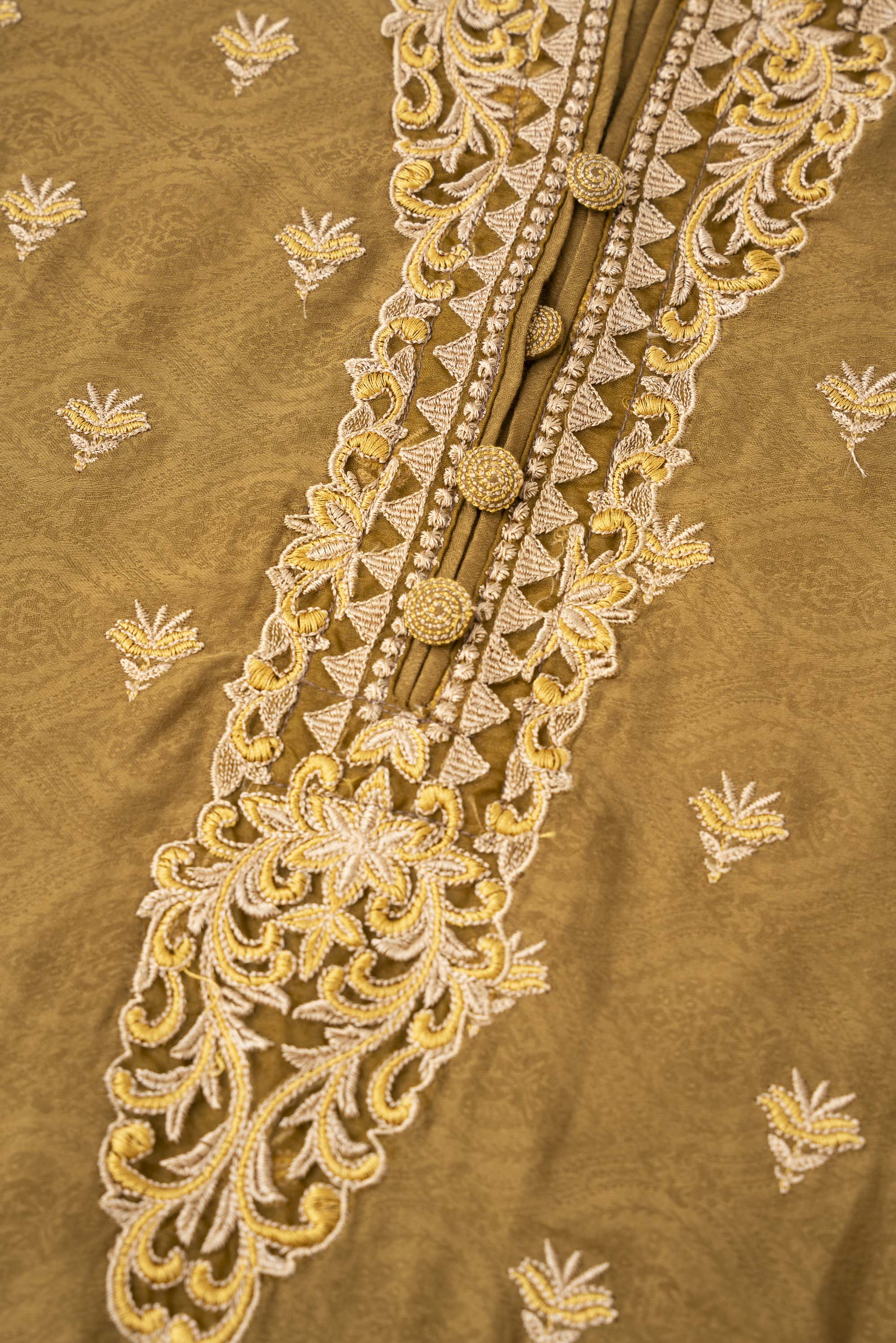 Smart Fit Embroidered Two-Piece Lawn with Silk Dupatta - Image 7