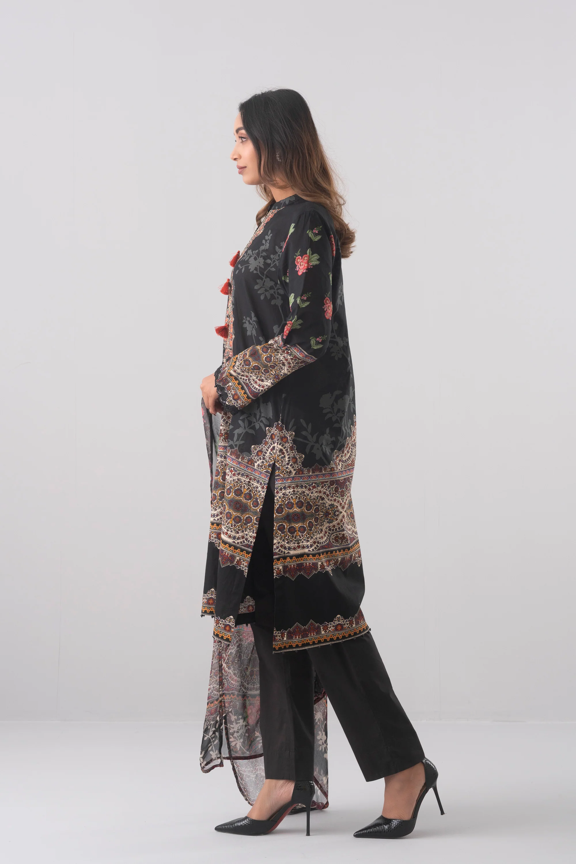 Smart Fit Digital Printed Two-Piece Lawn - Image 9