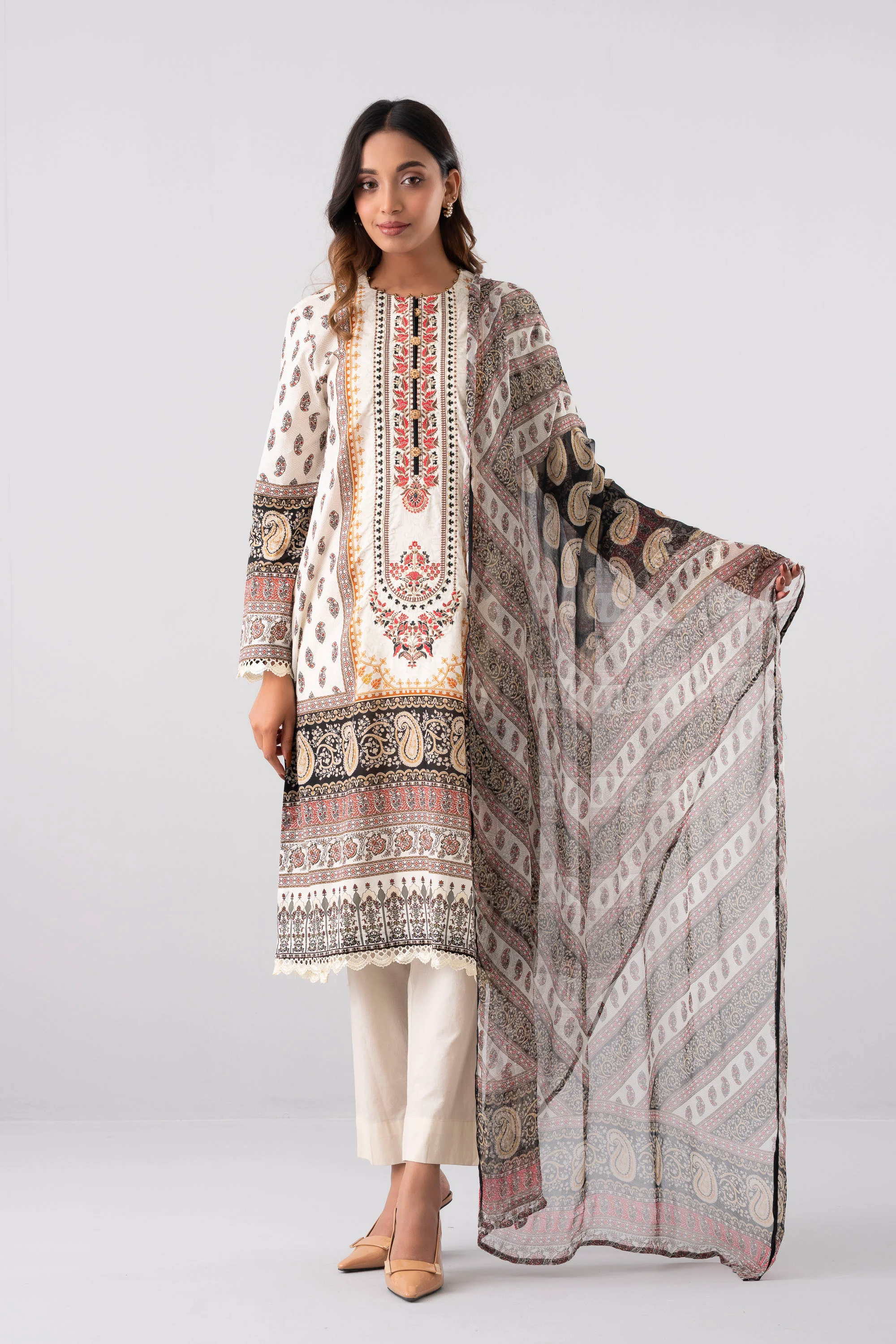 Smart Fit Embroidered Two-Piece Lawn - Image 8