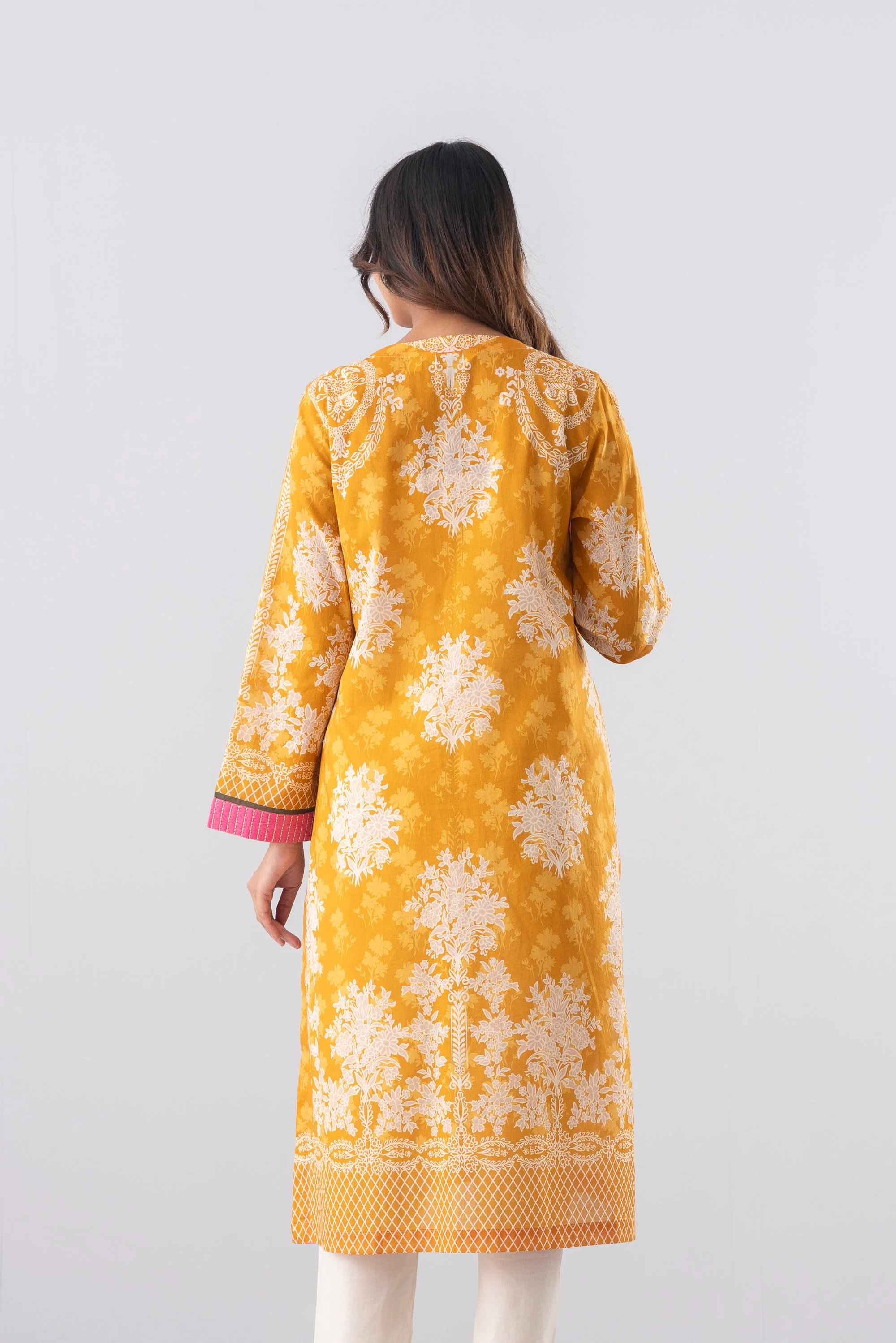 Smart Fit Printed Two-Piece Lawn with Chiffon Dupatta - Image 4