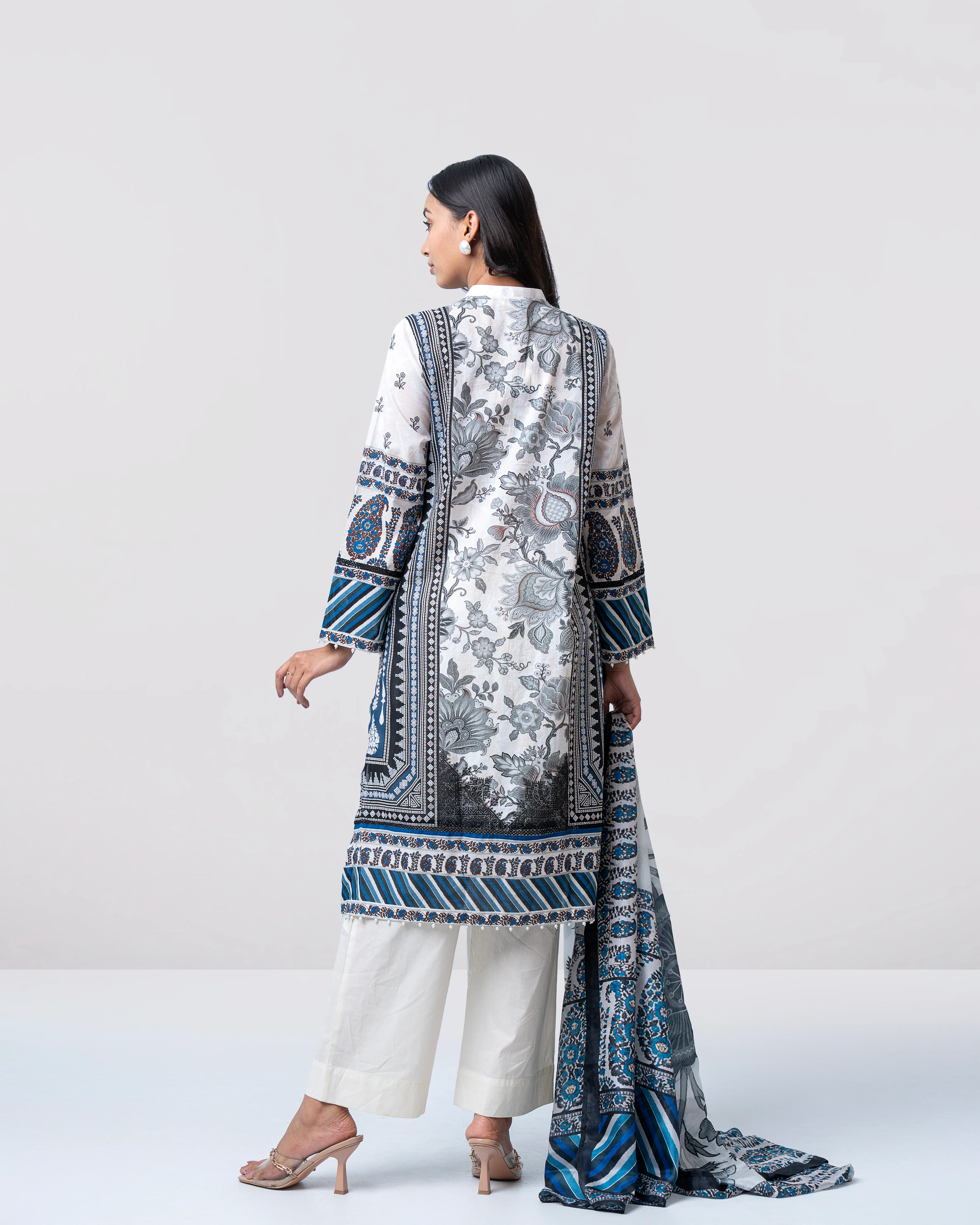 Smart Fit Embroidered Two-Piece Lawn with Silk Dupatta - Image 12