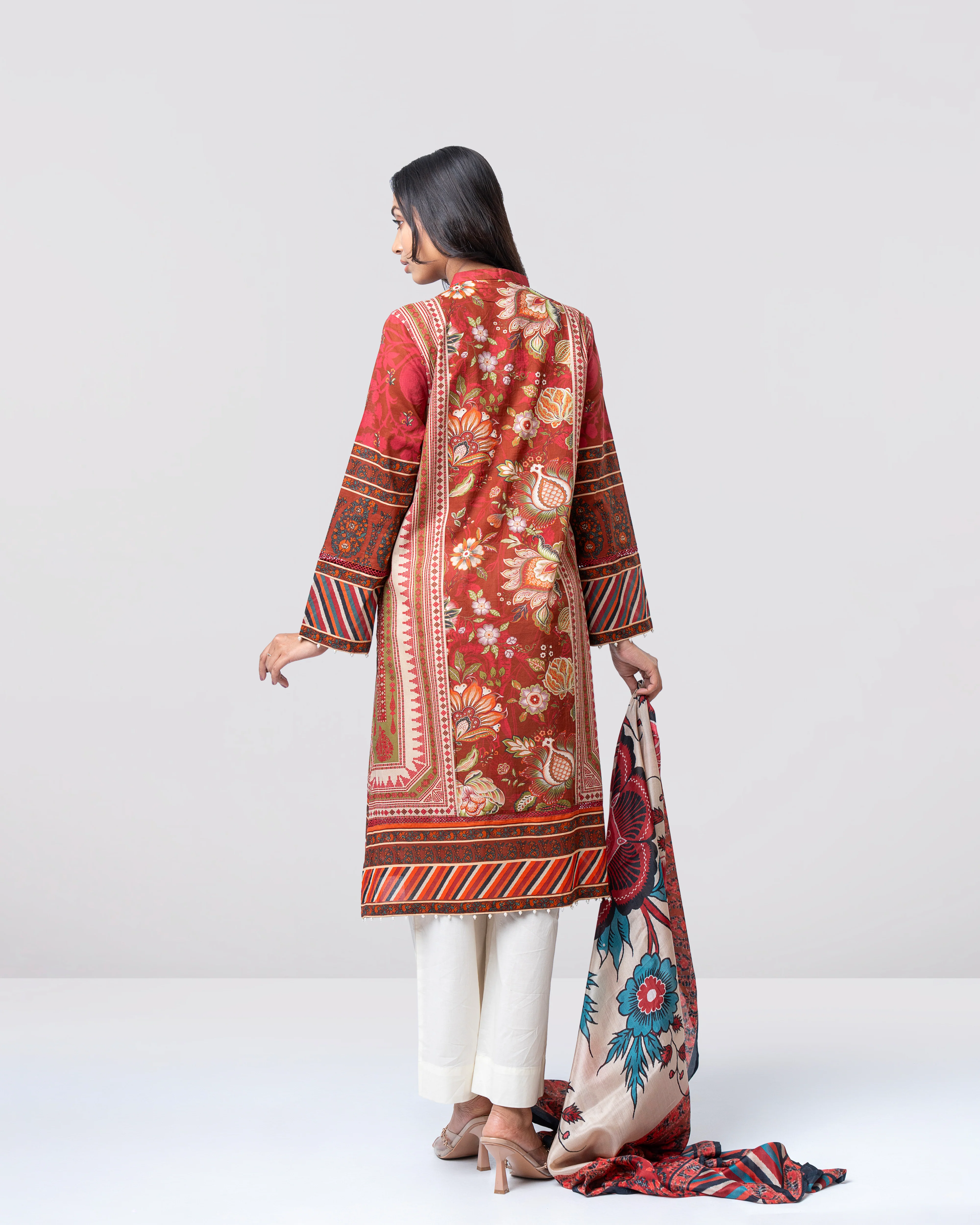 Smart Fit Embroidered Two-Piece Lawn with Silk Dupatta - Image 4