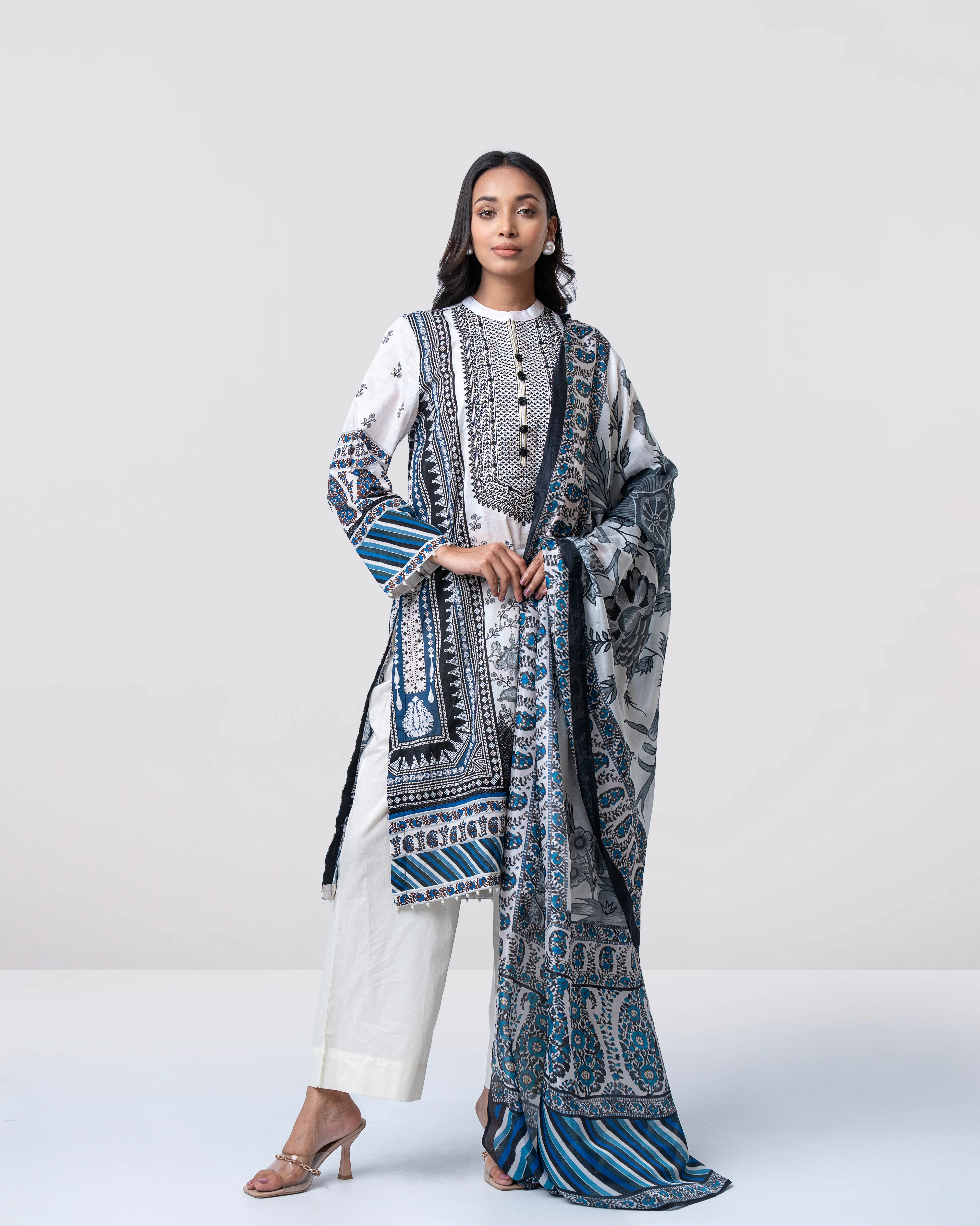 Smart Fit Embroidered Two-Piece Lawn with Silk Dupatta - Image 8
