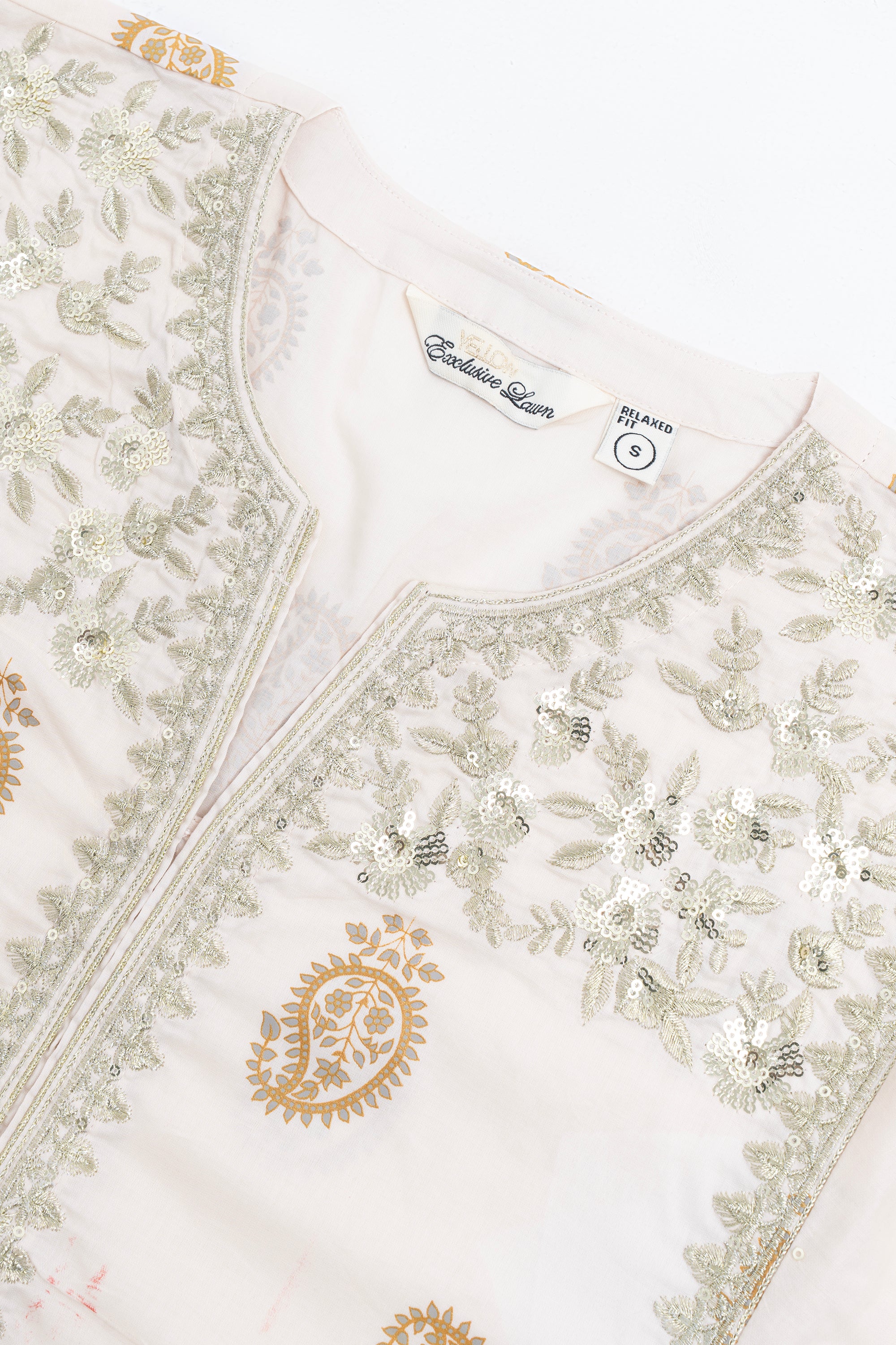 Smart Fit Embroidered Two-Piece Lawn with Organza Dupatta - Image 5