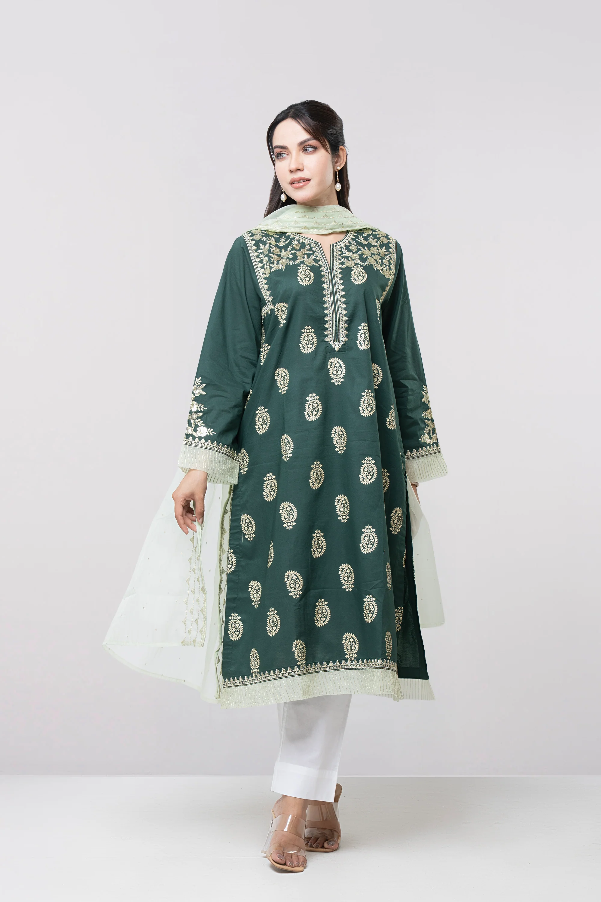 Smart Fit Embroidered Two-Piece Lawn with Organza Dupatta - Image 7