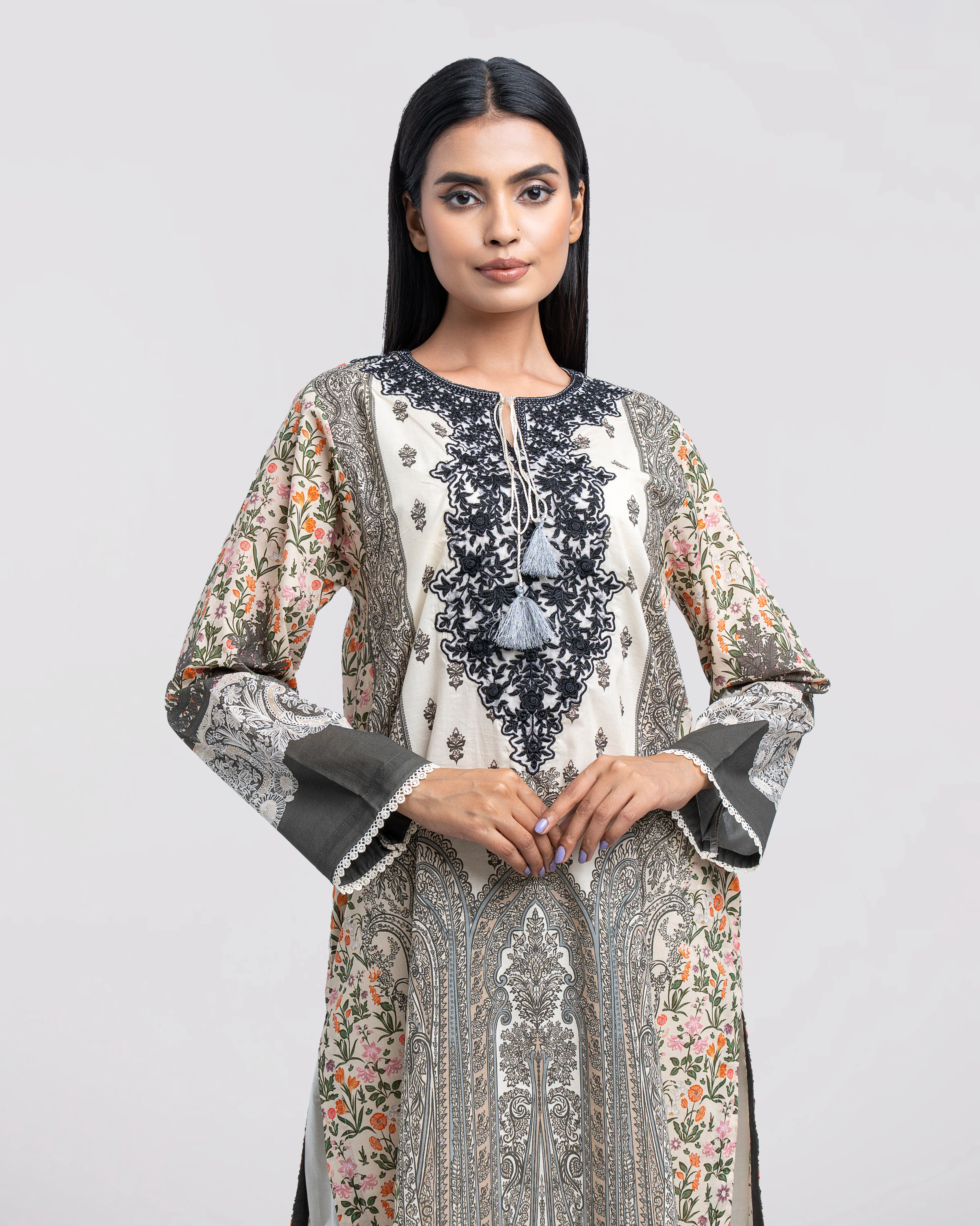 Relaxed Fit Printed Two-Piece Lawn with Chiffon Dupatta - Image 6