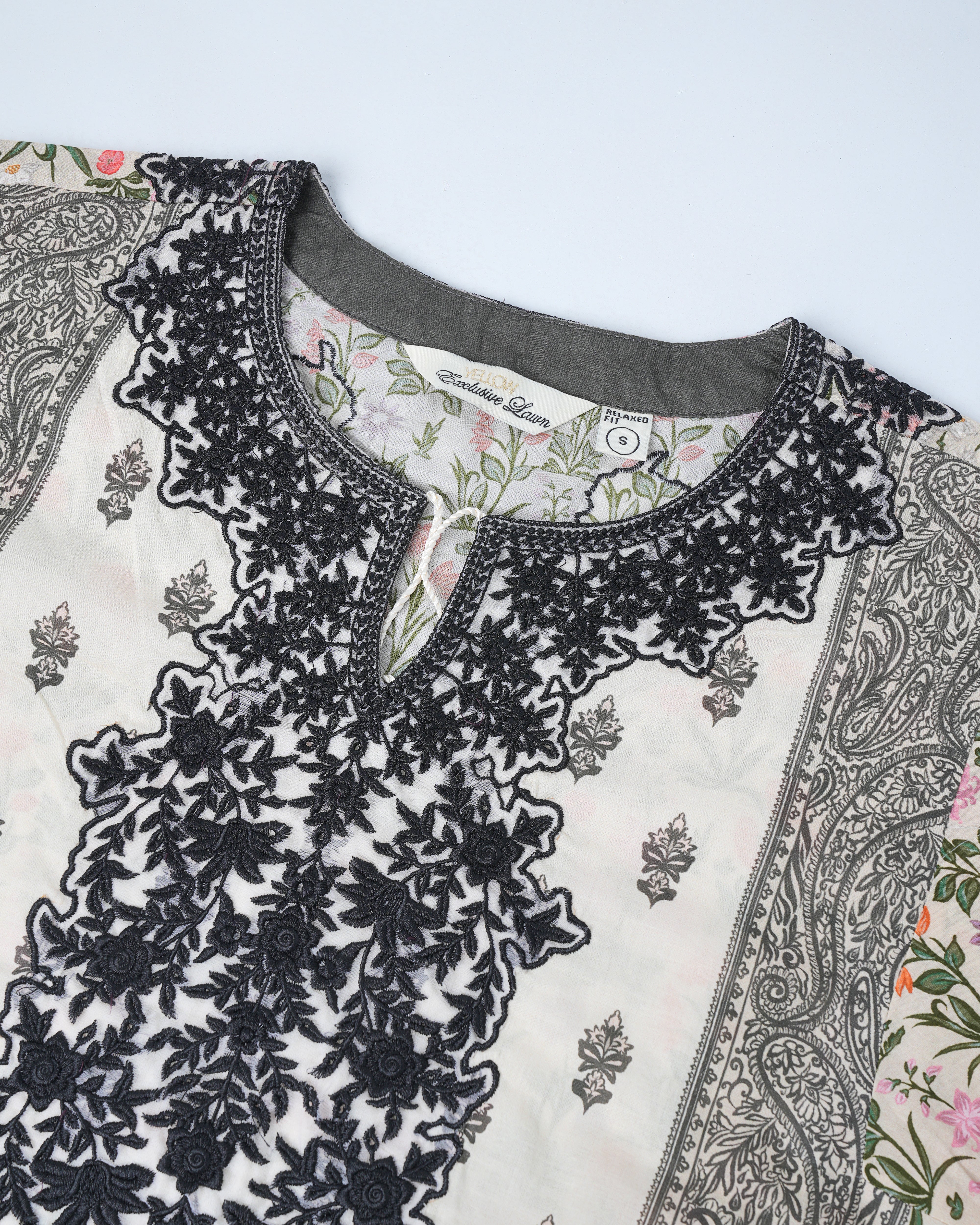 Relaxed Fit Printed Two-Piece Lawn with Chiffon Dupatta - Image 7