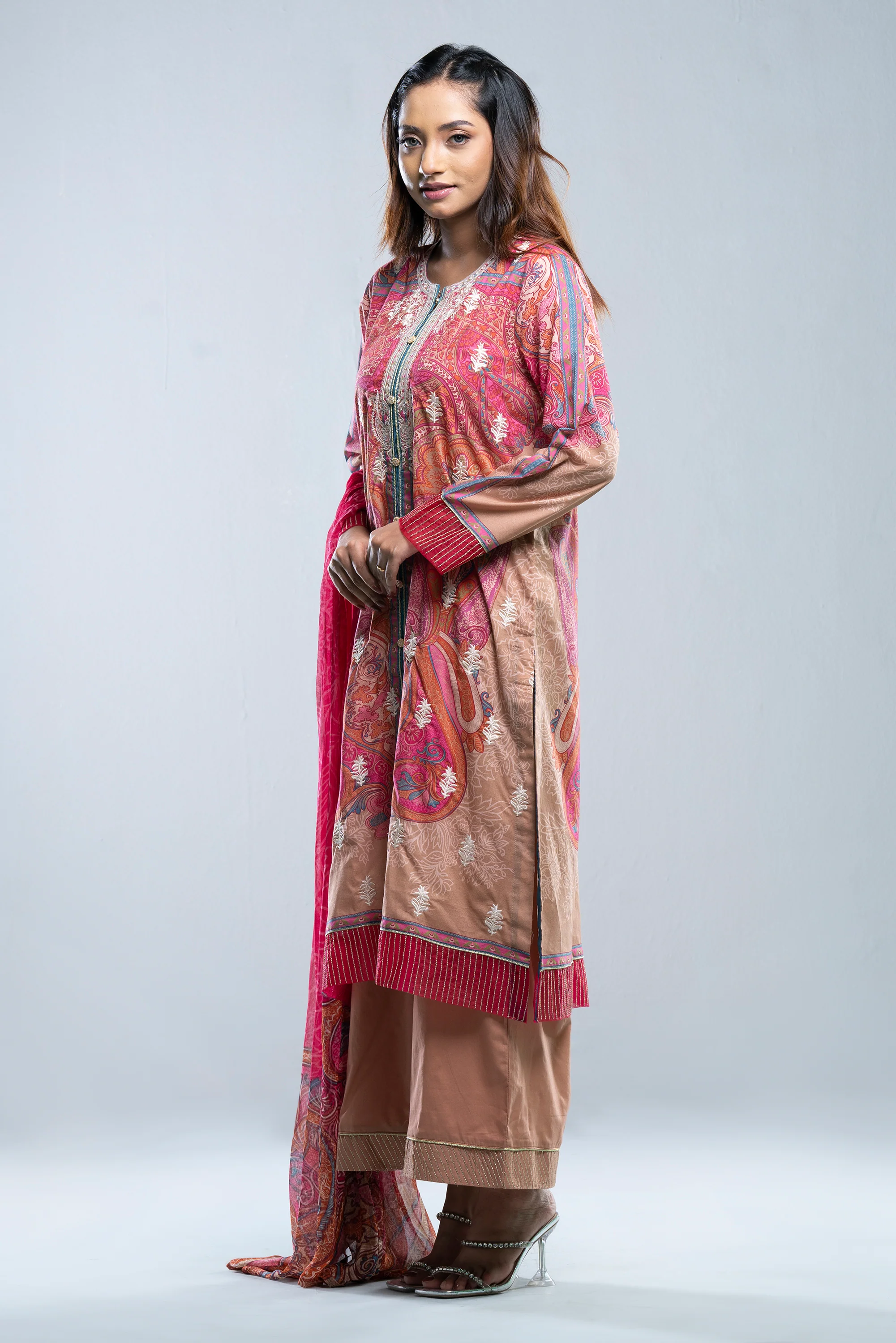Smart Fit Three-Piece Semi-Formal Lawn with Chiffon Dupatta - Image 7