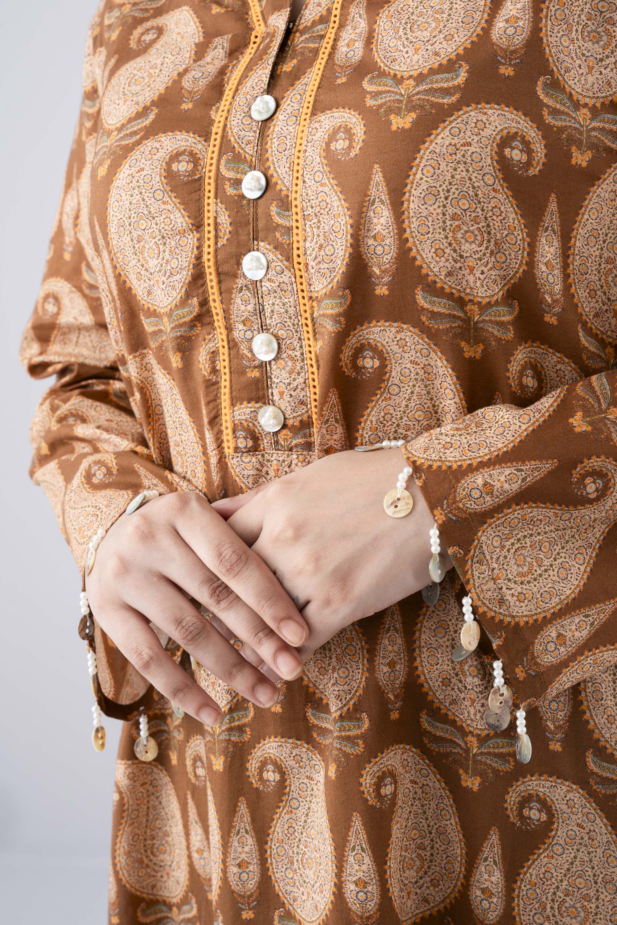 Relaxed Fit Printed Three-Piece Lawn with Chiffon Dupatta - Image 12