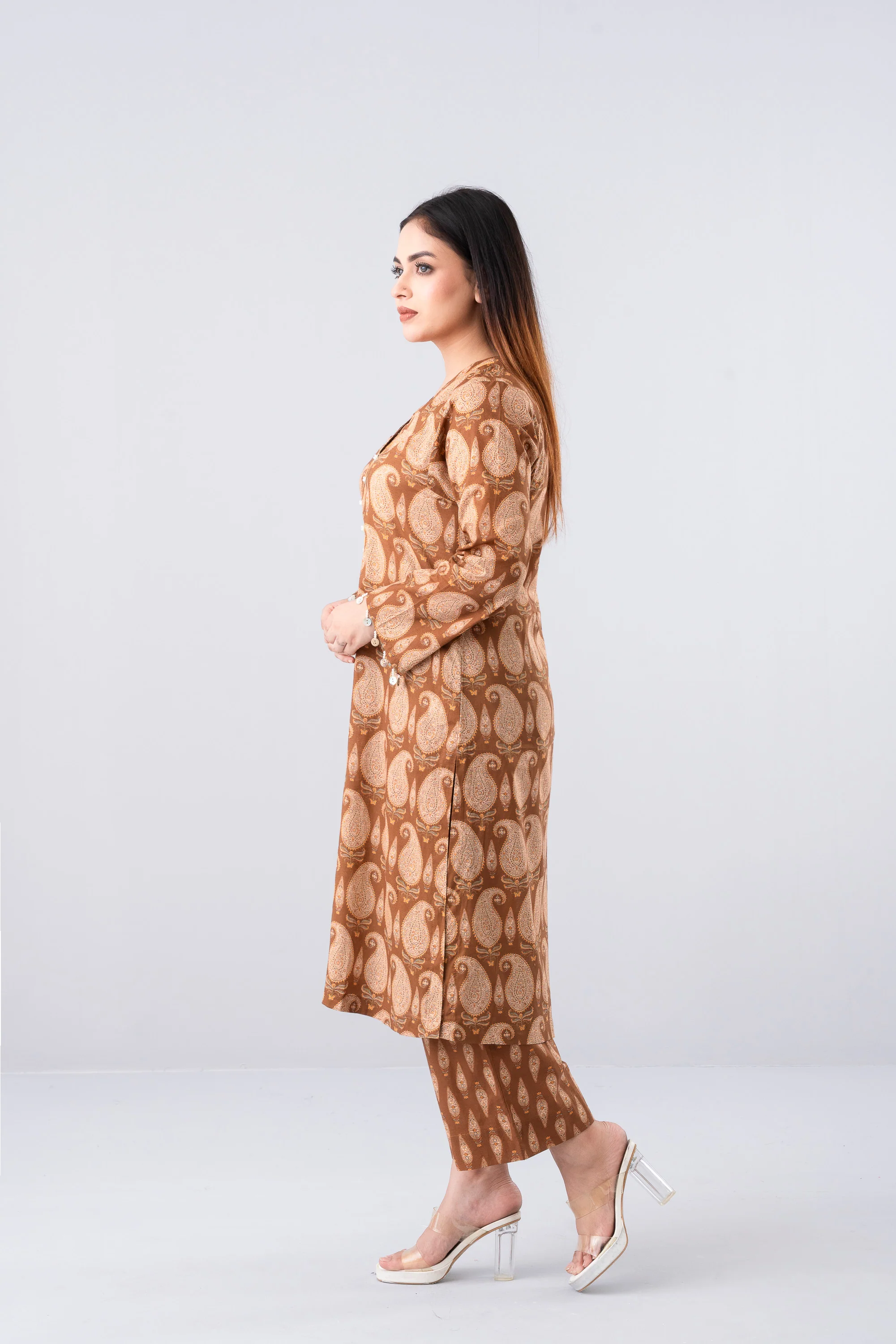 Relaxed Fit Printed Three-Piece Lawn with Chiffon Dupatta - Image 9