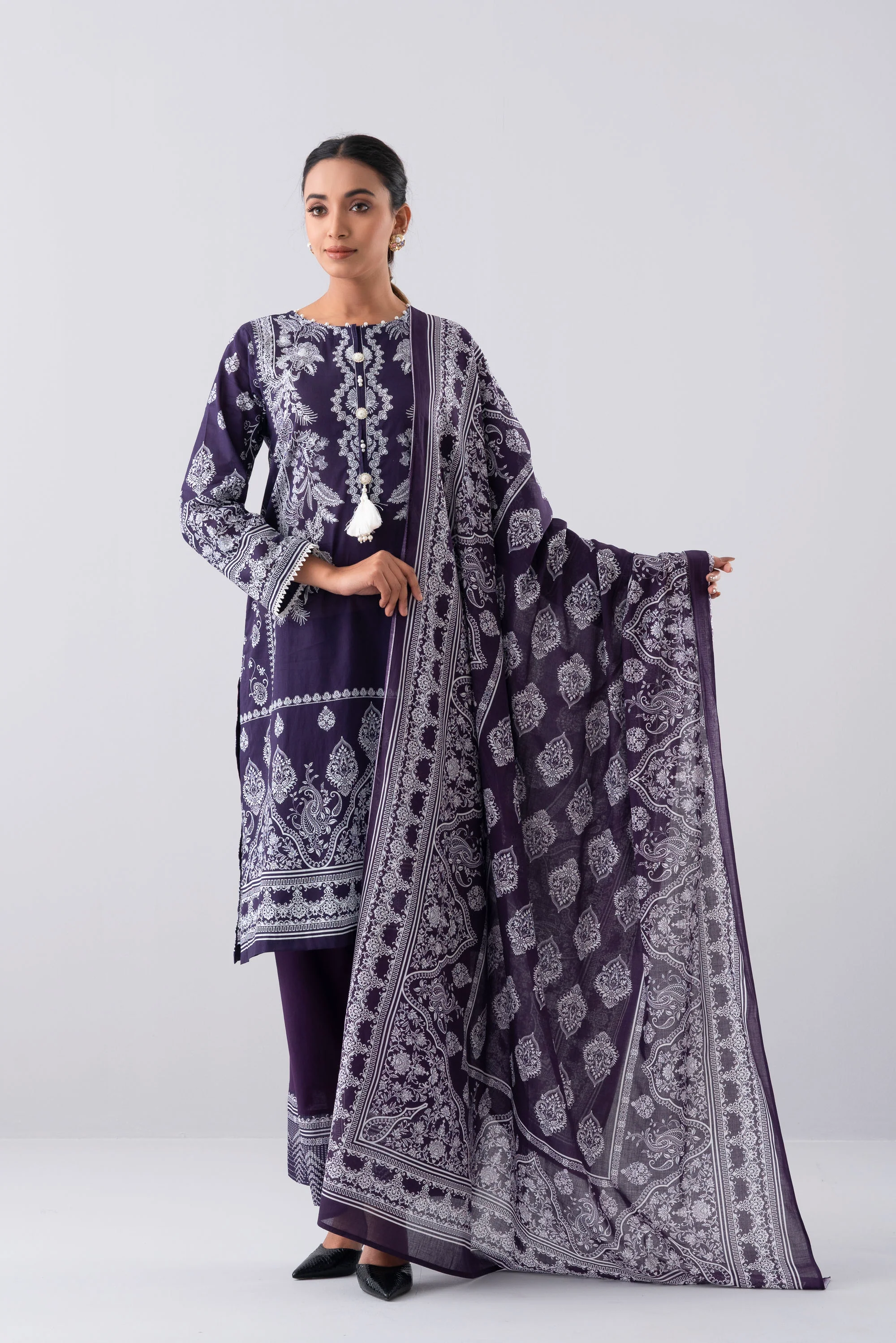 Smart Fit Printed Three-Piece Lawn with Cotton Dupatta - Image 8