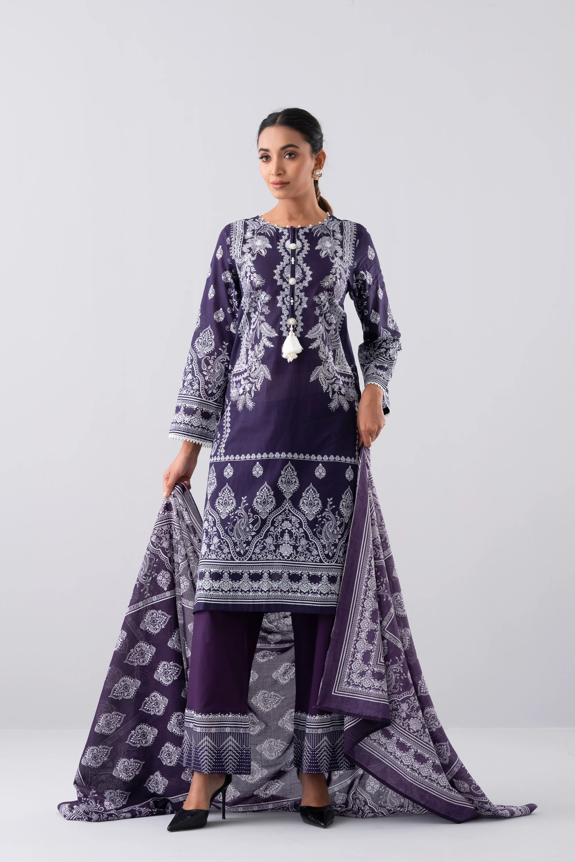 Smart Fit Printed Three-Piece Lawn with Cotton Dupatta - Image 9