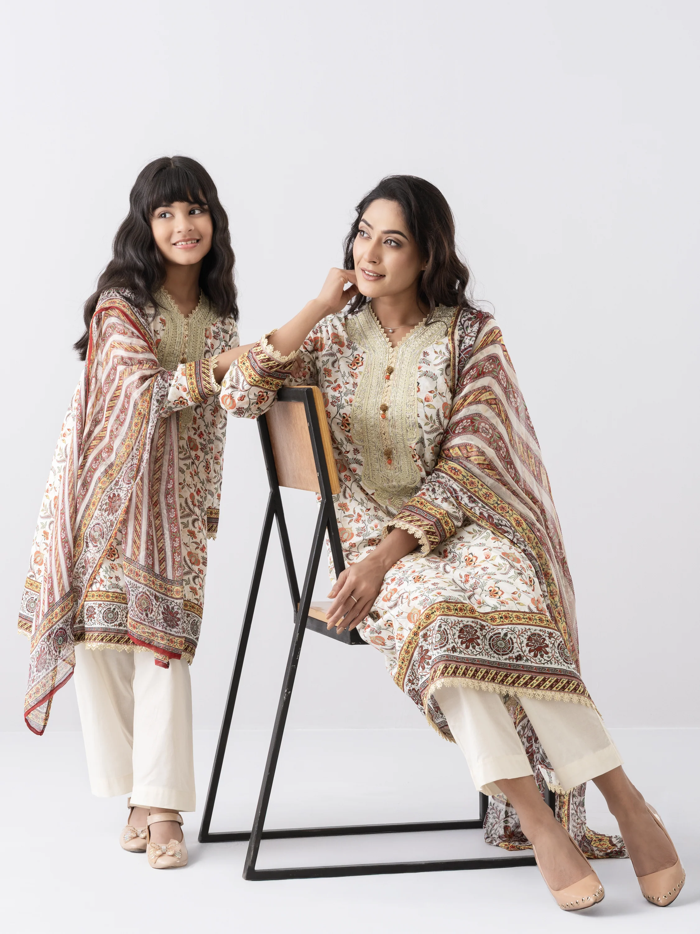 Smart Fit Printed Three-Piece Lawn with Chiffon Dupatta - Image 14